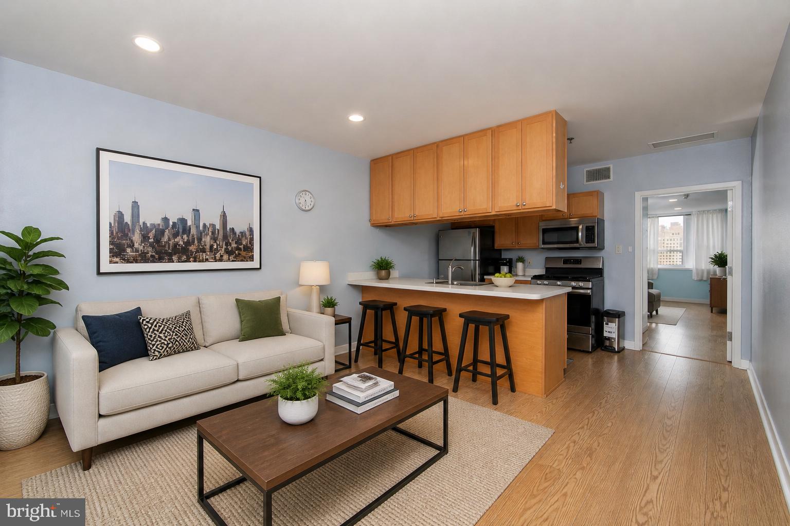 1100 VINE STREET 00 1105