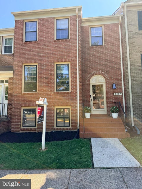 Photo of 4867 Carriagepark Road, FAIRFAX, VA 22032 (MLS # VAFX2317376)