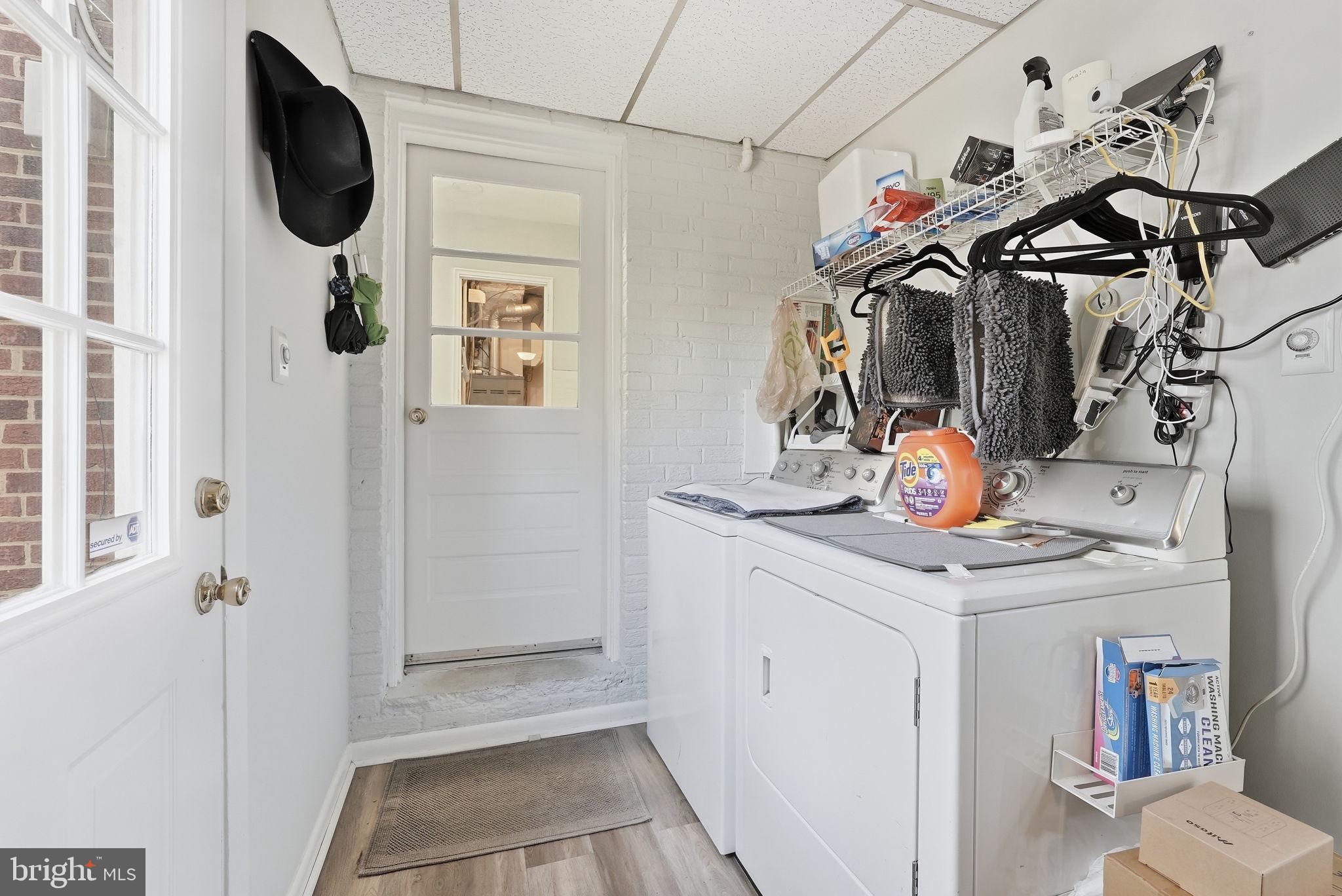 POPLAR HEIGHTS - Residential