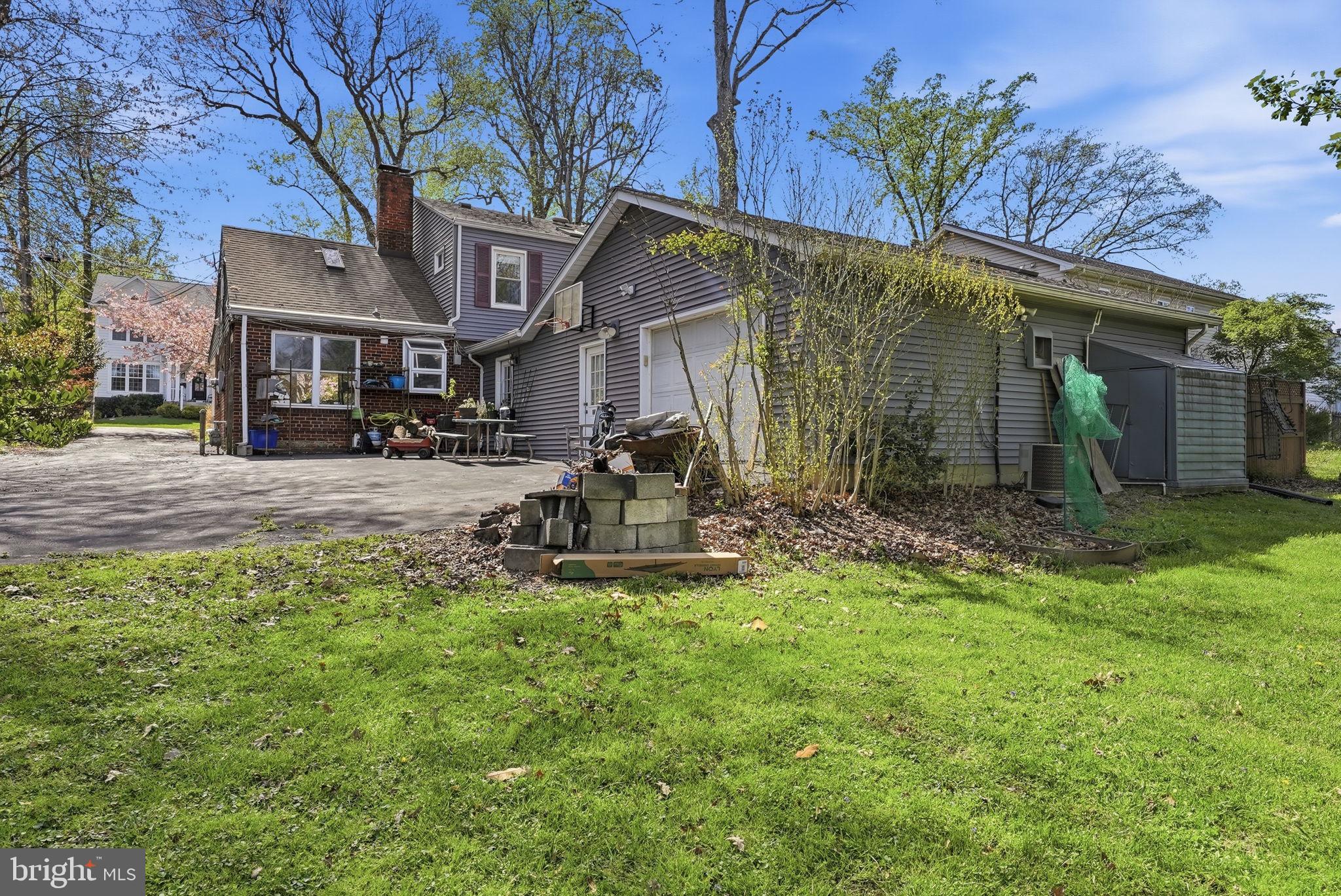 POPLAR HEIGHTS - Residential