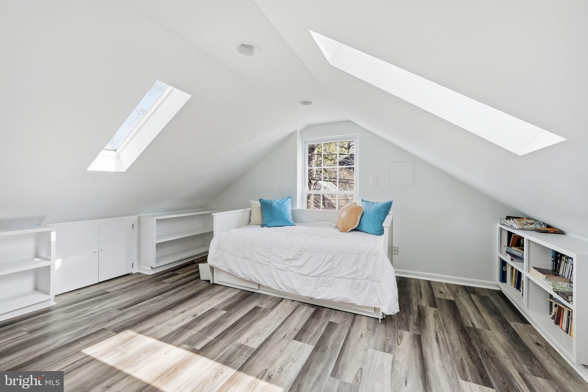 POPLAR HEIGHTS - Residential