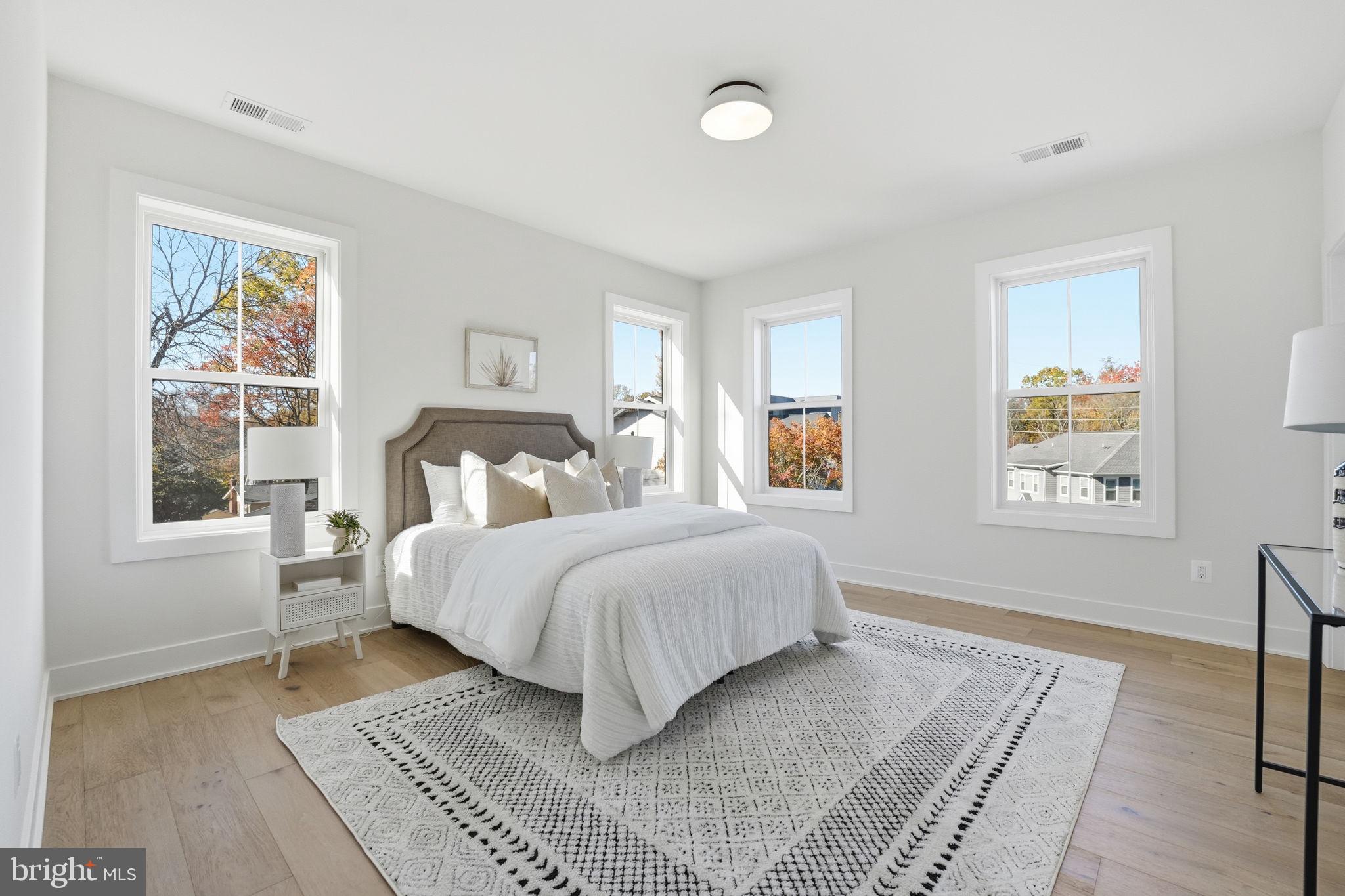 VIENNA WOODS - Residential