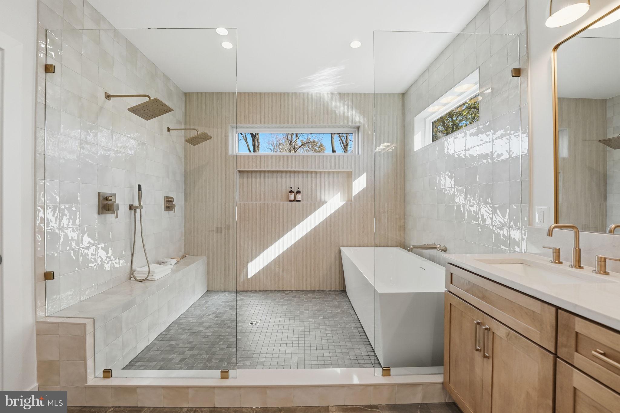 VIENNA WOODS - Residential