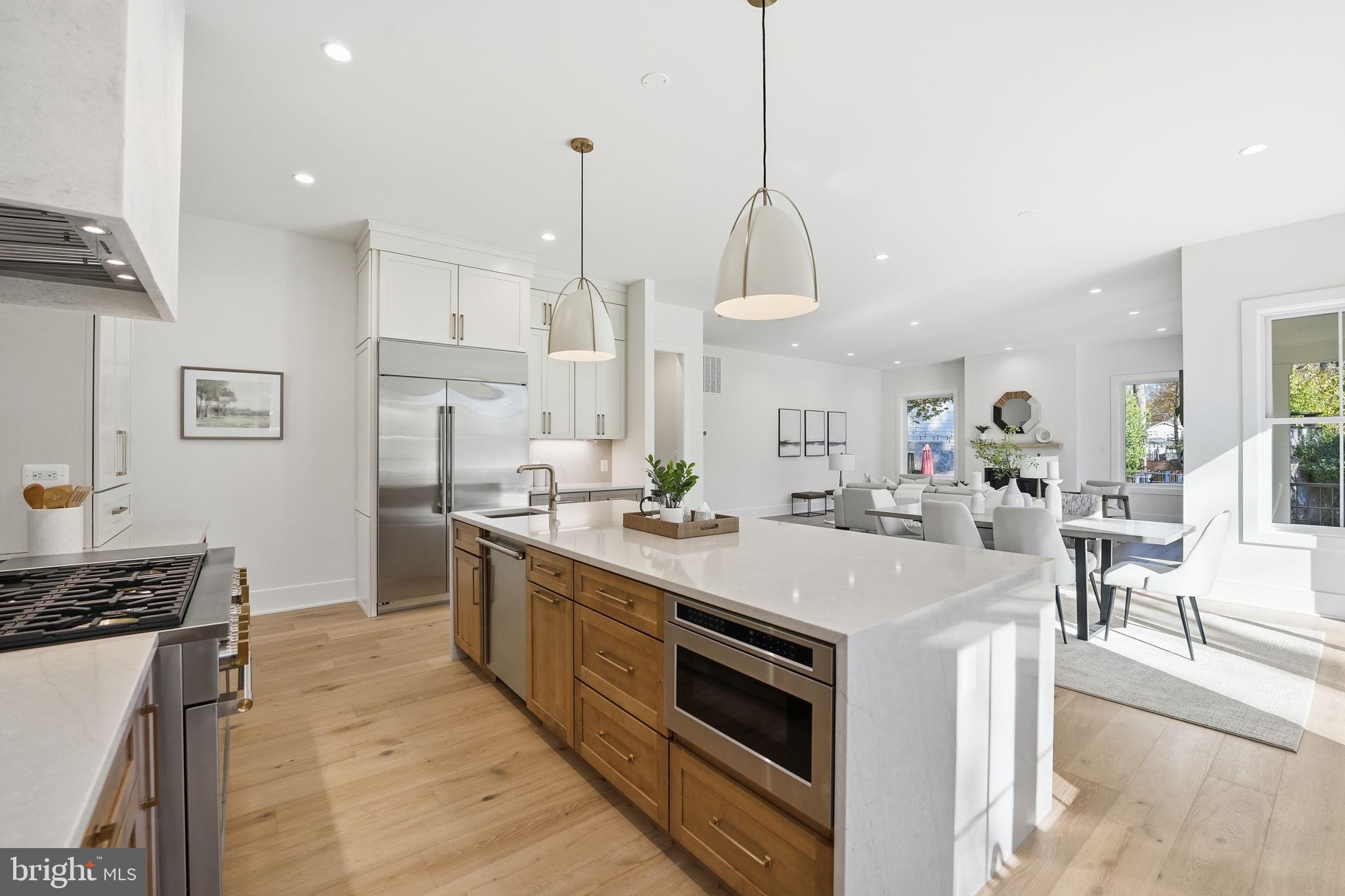 VIENNA WOODS - Residential