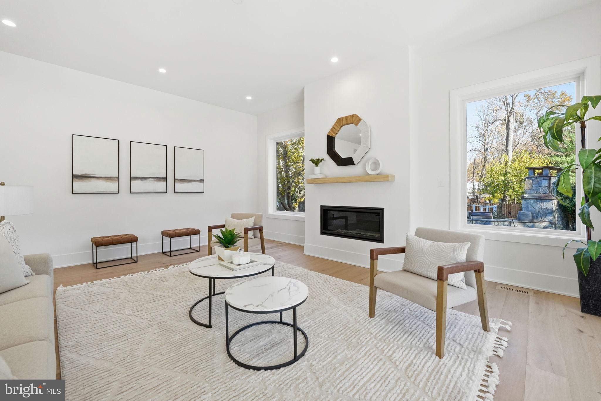 VIENNA WOODS - Residential