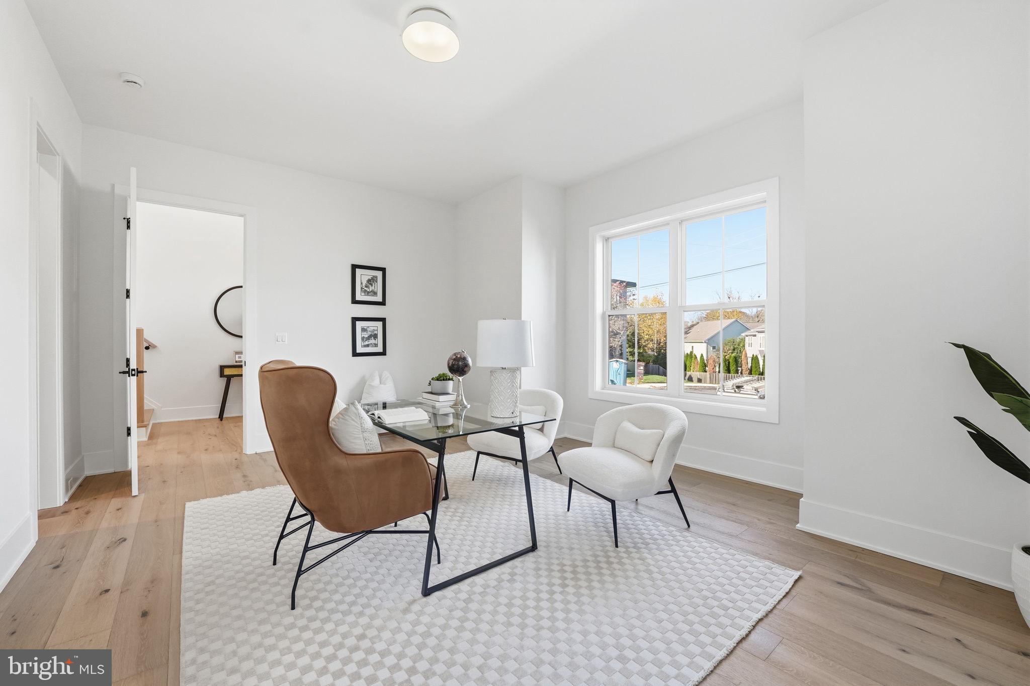 612 GIBSON CIRCLE SW