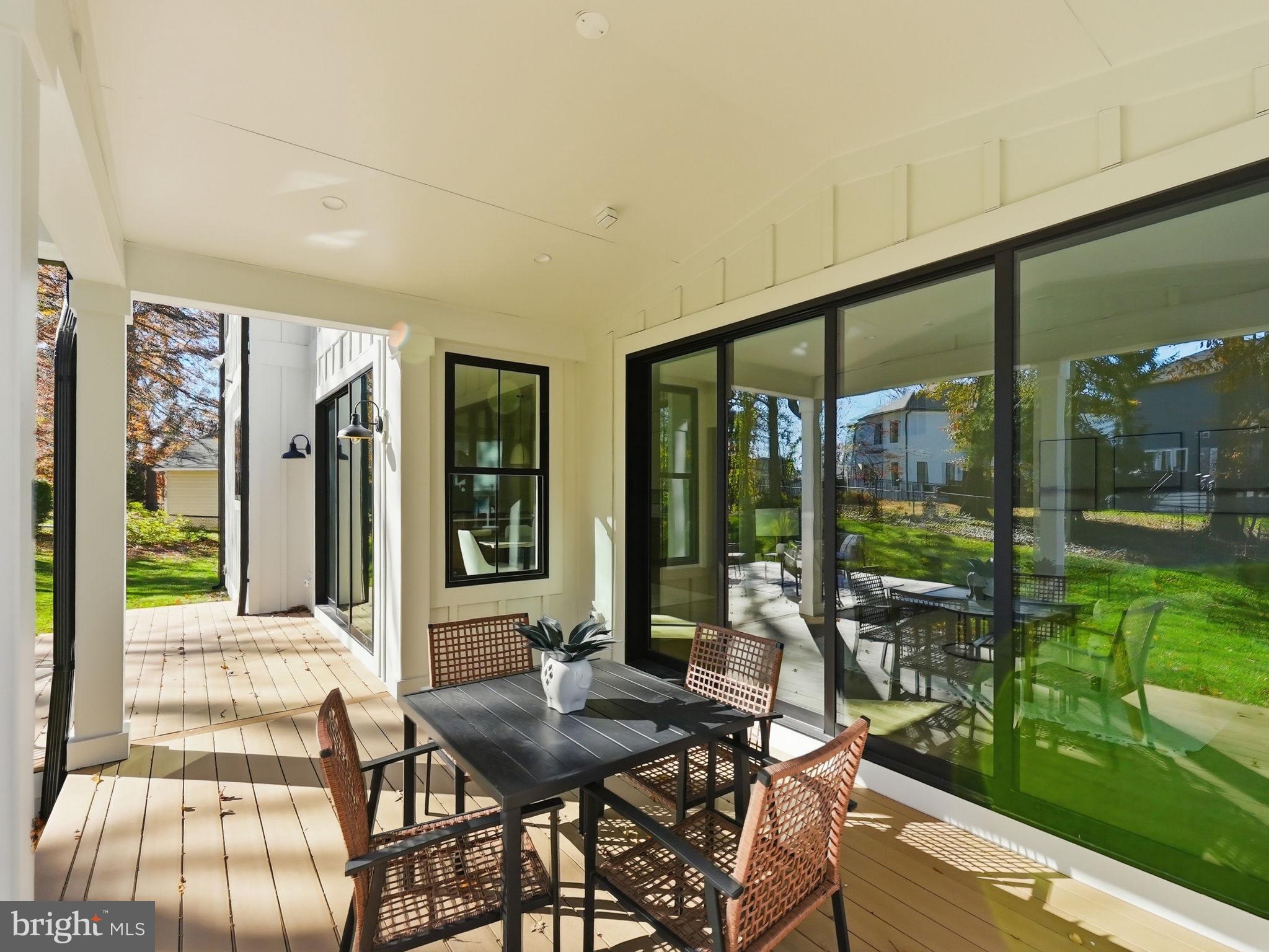 VIENNA WOODS - Residential