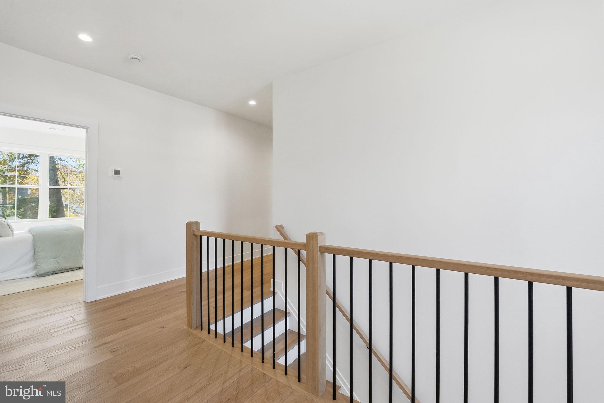 VIENNA WOODS - Residential