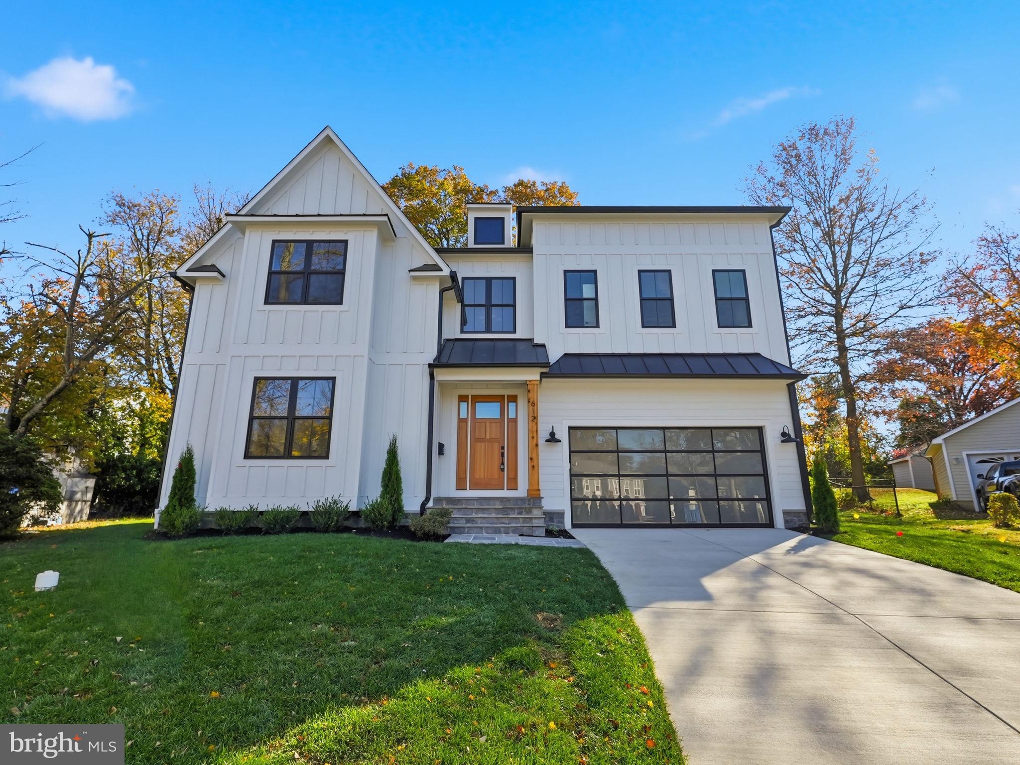 612 GIBSON CIRCLE SW