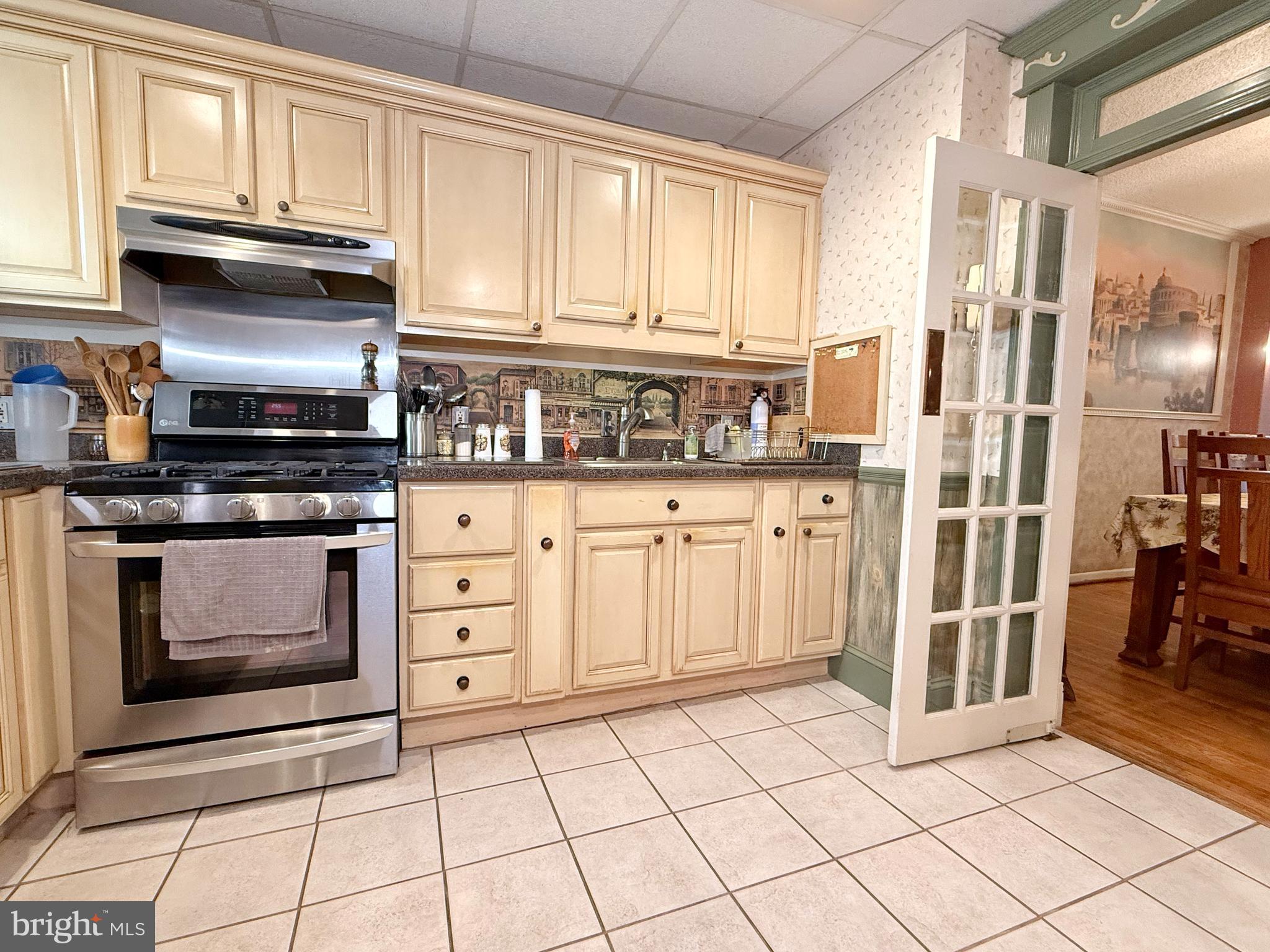 LOWER MOYAMENSING - Residential