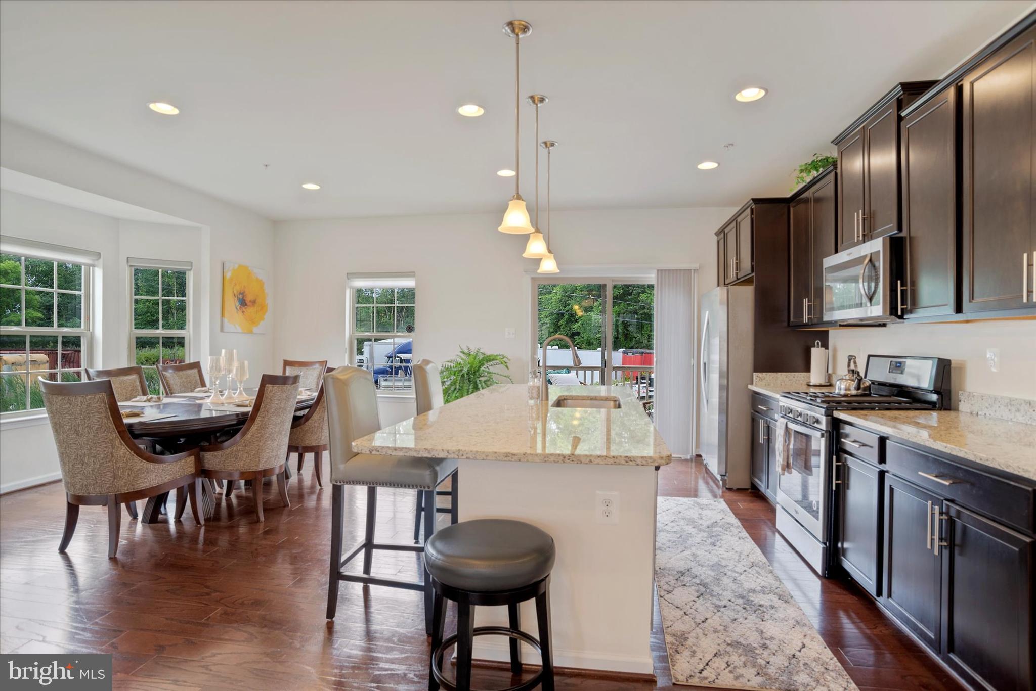 NORTH SHORE FOREST - Residential