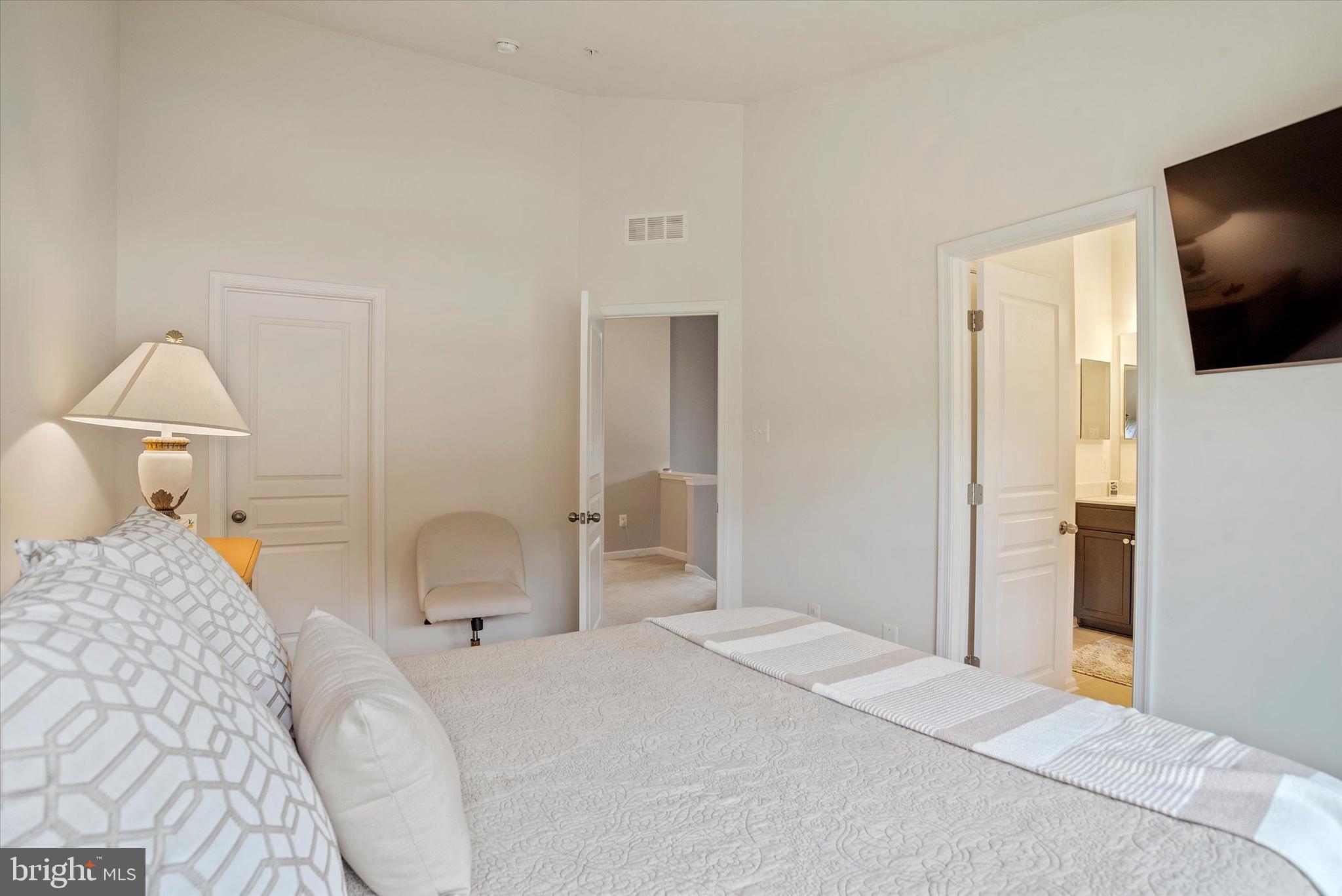 NORTH SHORE FOREST - Residential