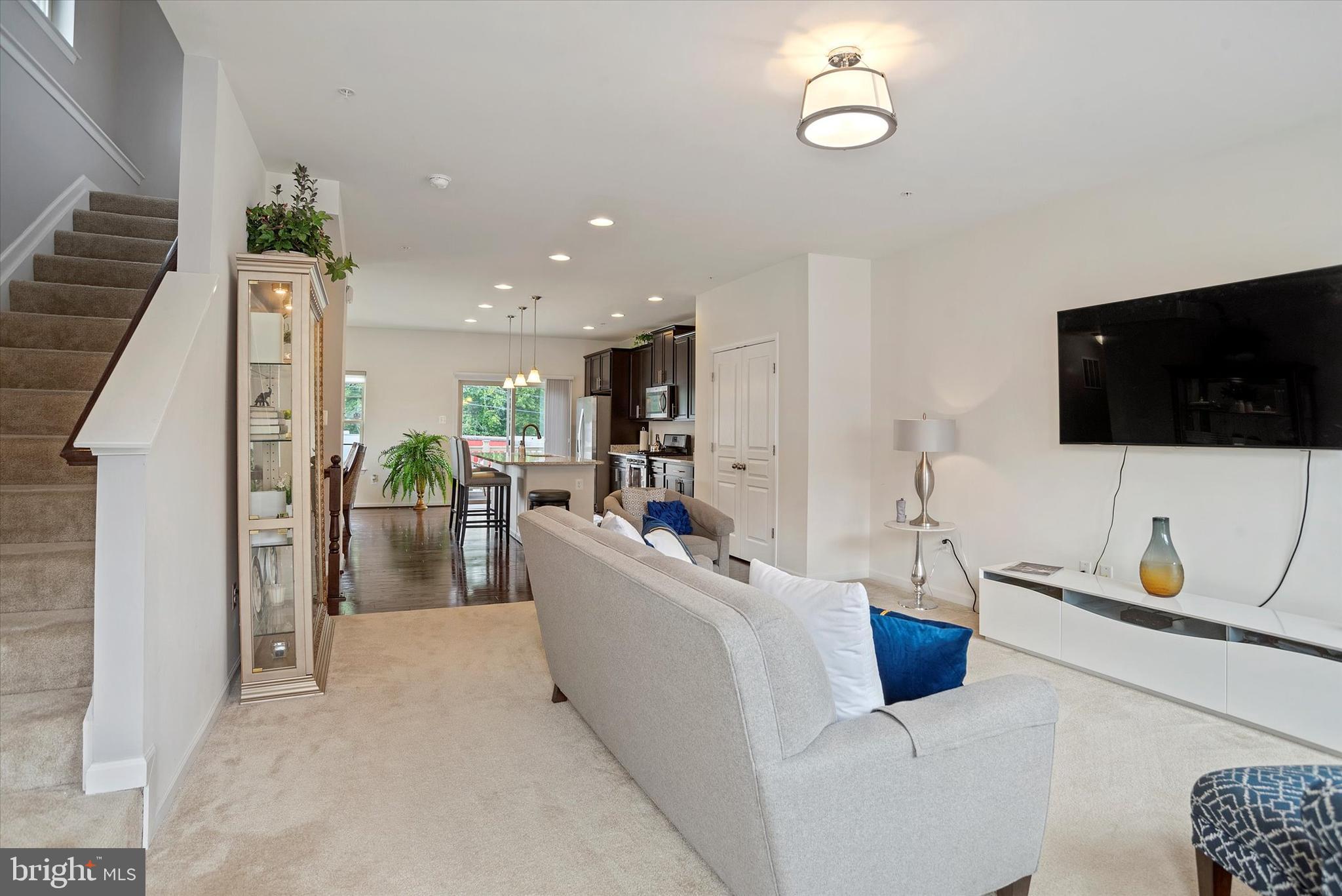 NORTH SHORE FOREST - Residential