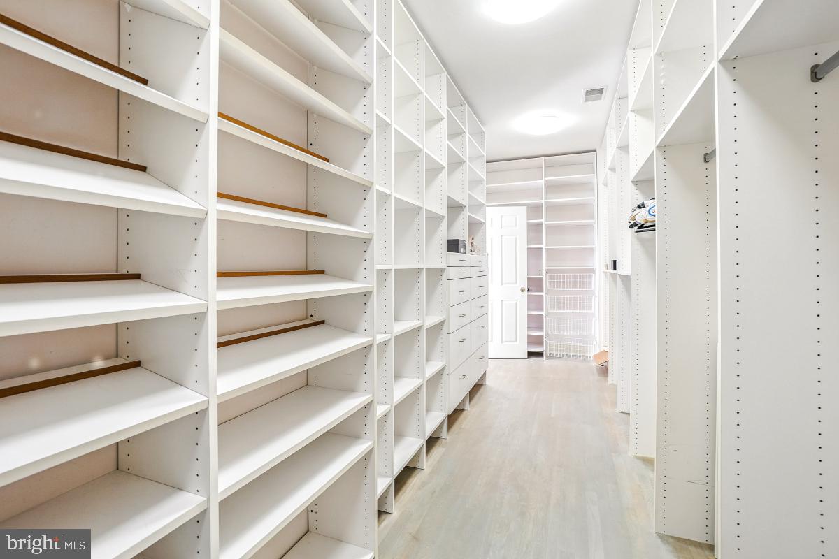 POTOMAC GLEN - Residential