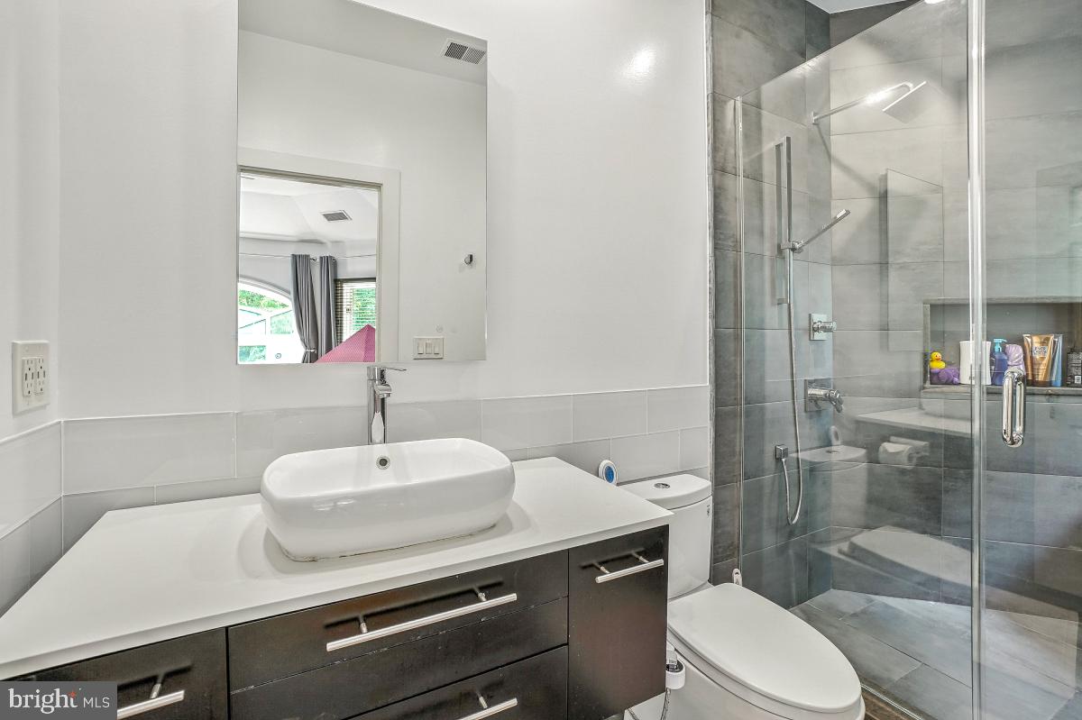 POTOMAC GLEN - Residential