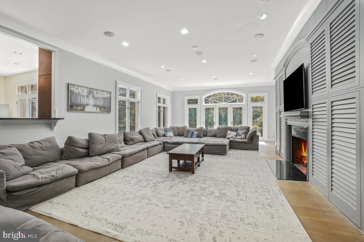 POTOMAC GLEN - Residential