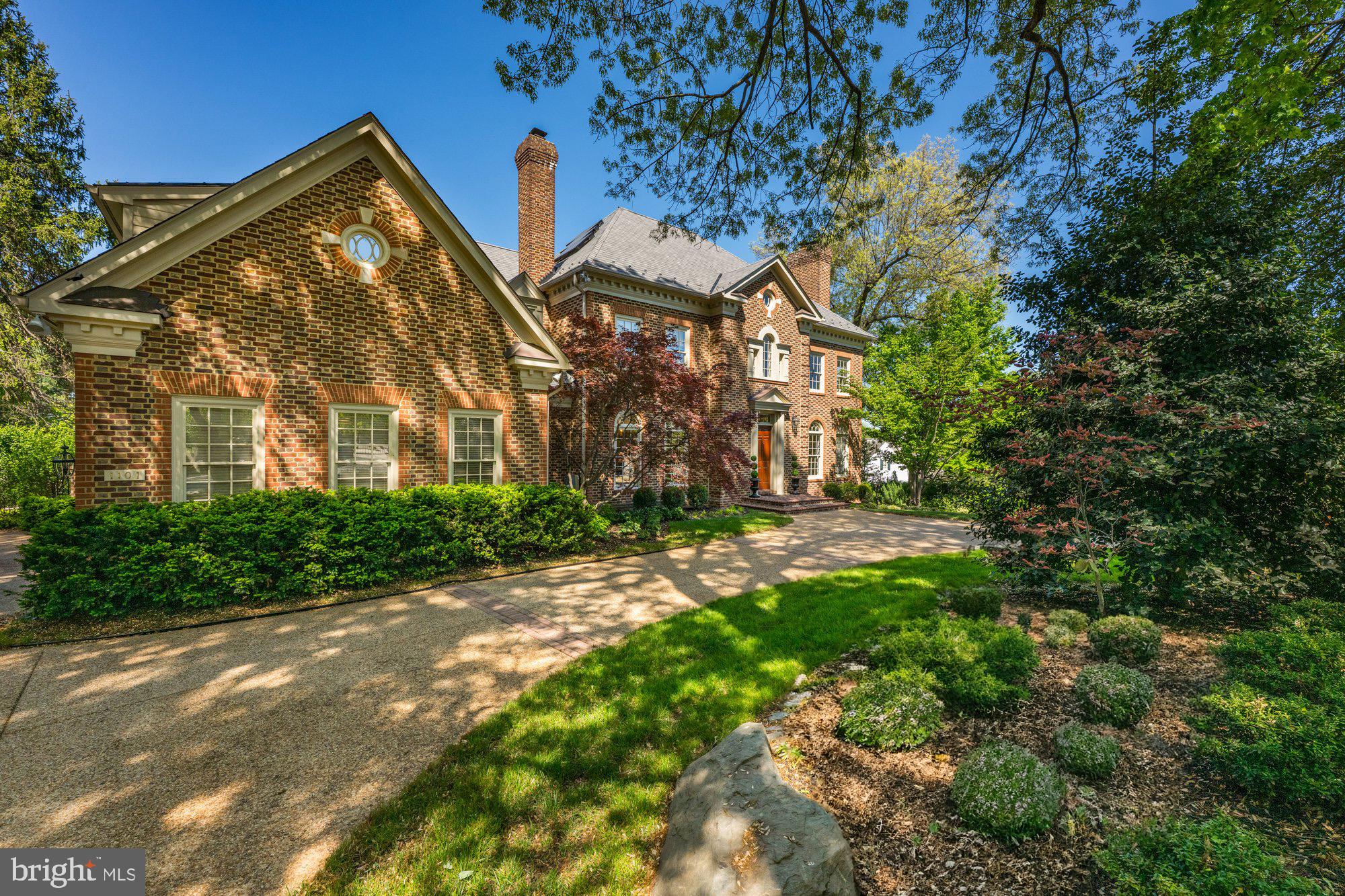 1101 DOGWOOD DRIVE