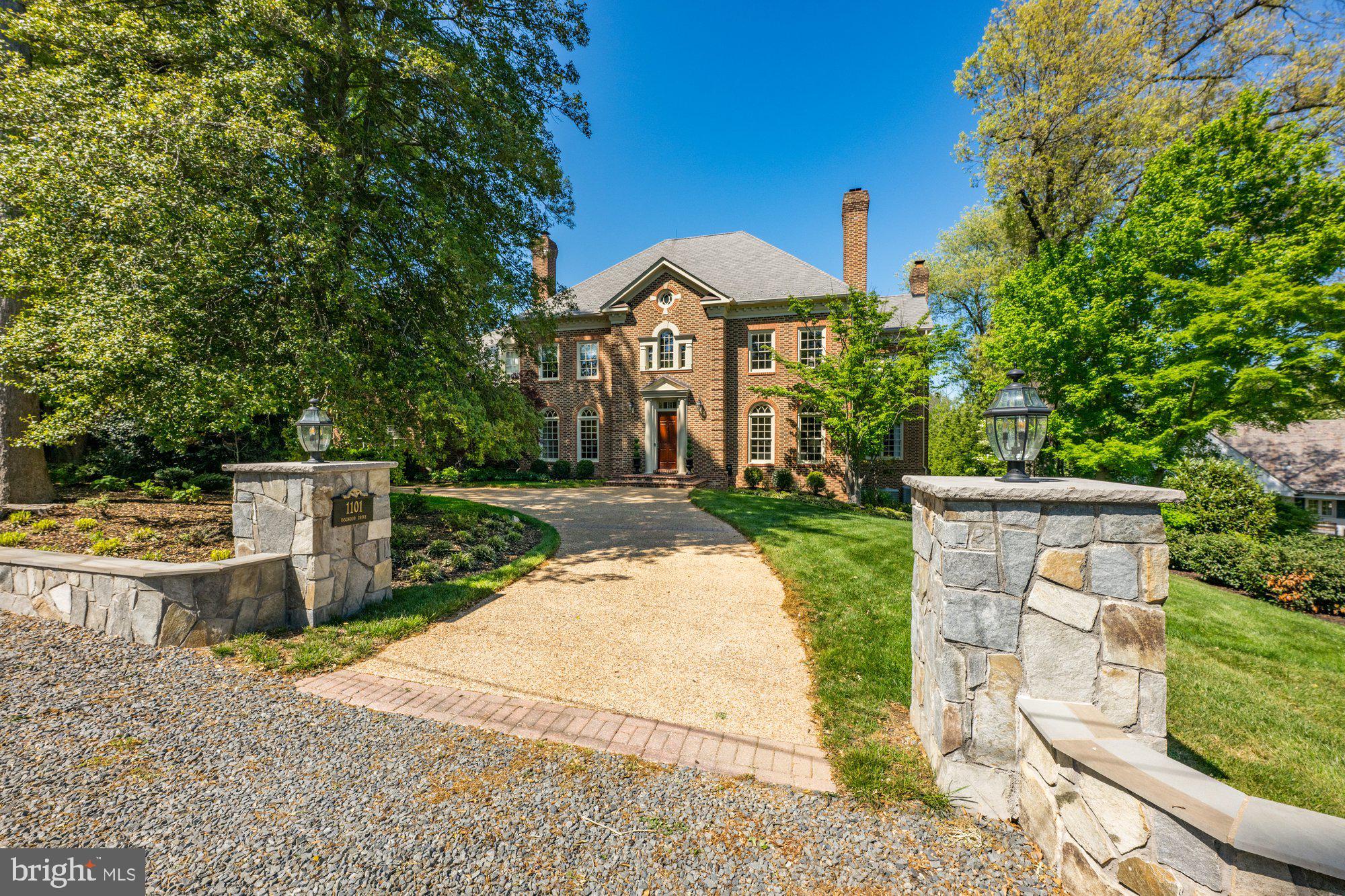 1101 DOGWOOD DRIVE