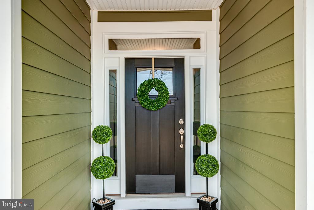 10500 RIDGE COVE LANE