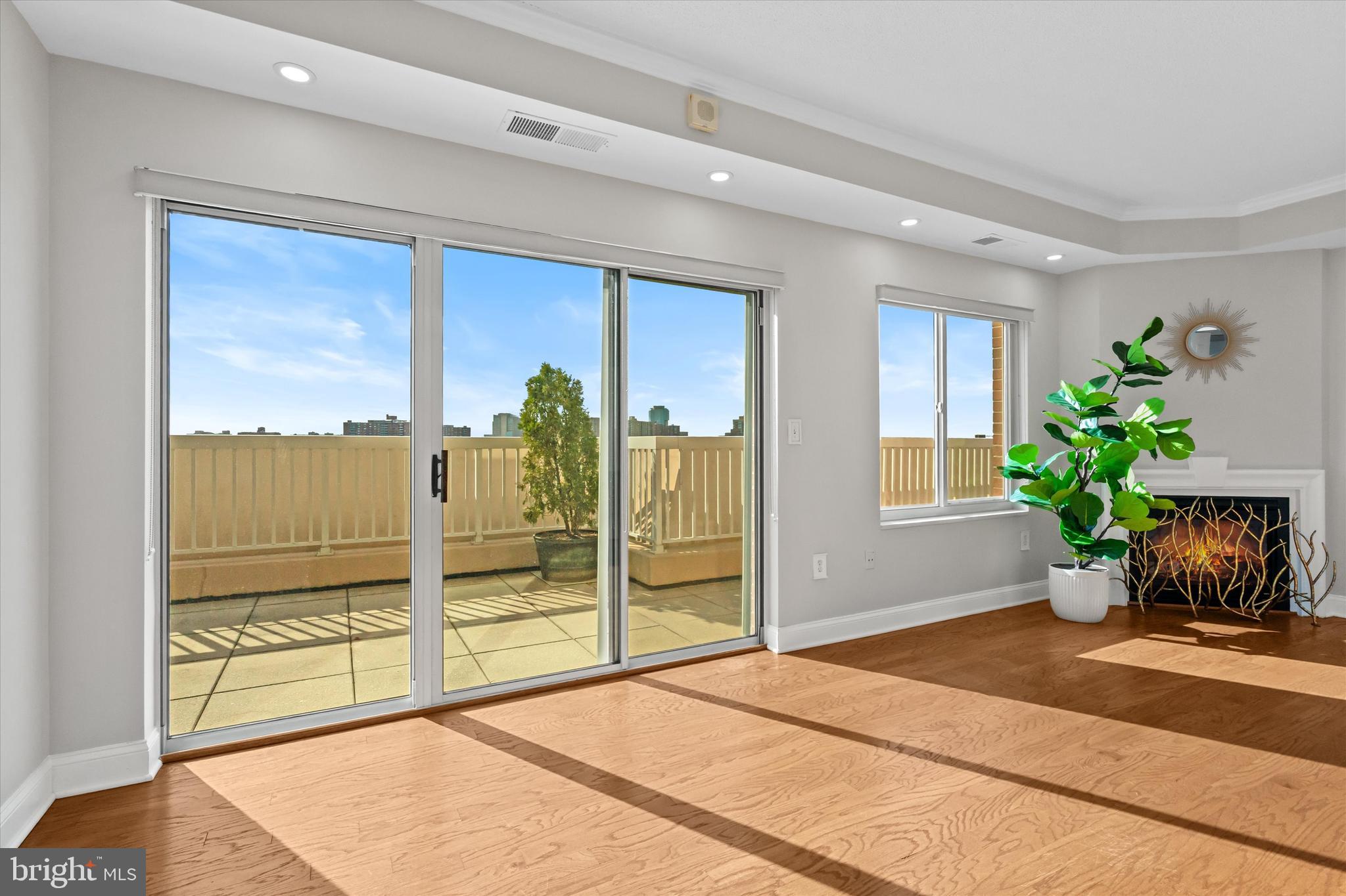 ALEXANDRIA - Residential Lease