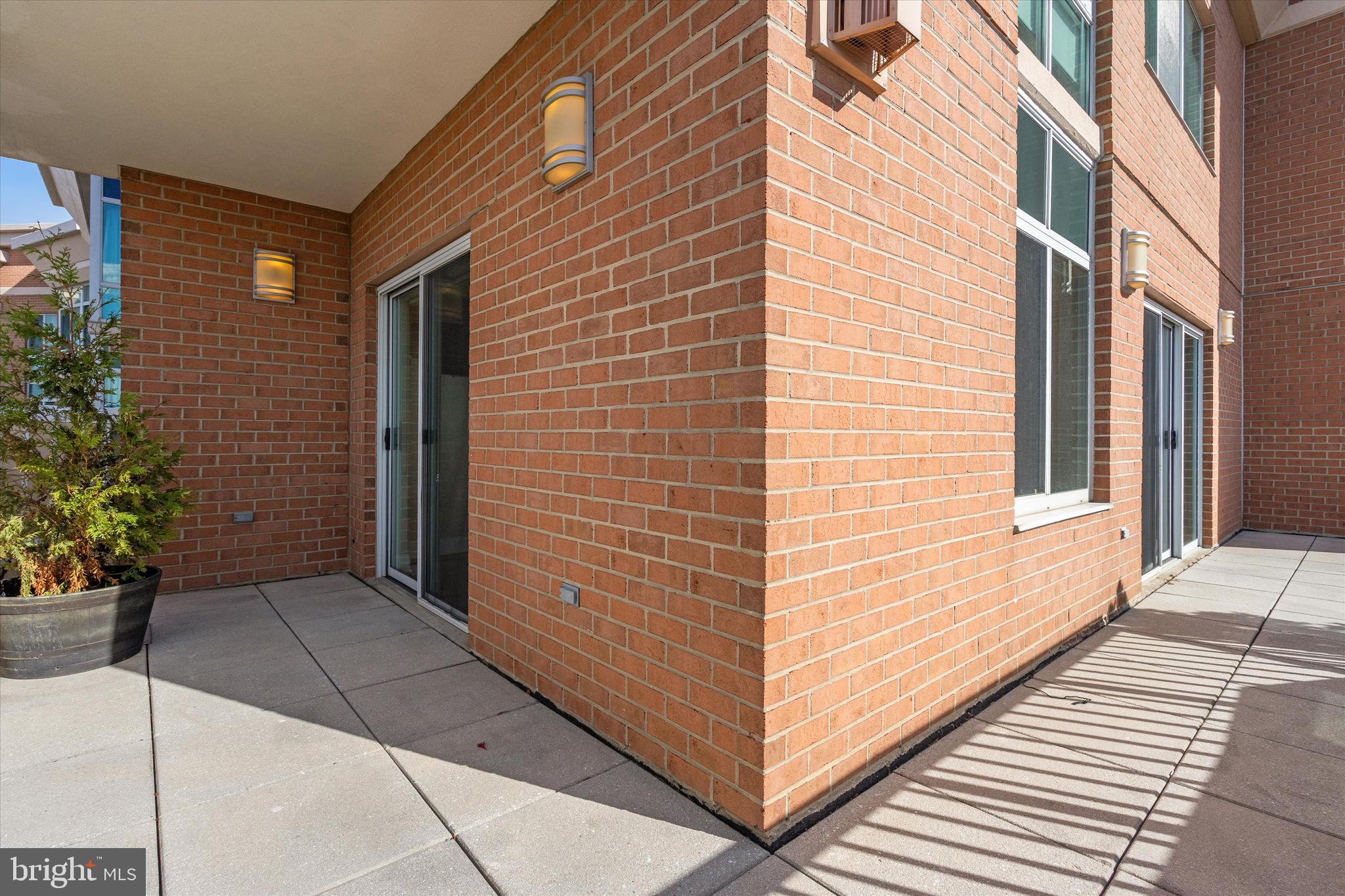 ALEXANDRIA - Residential Lease