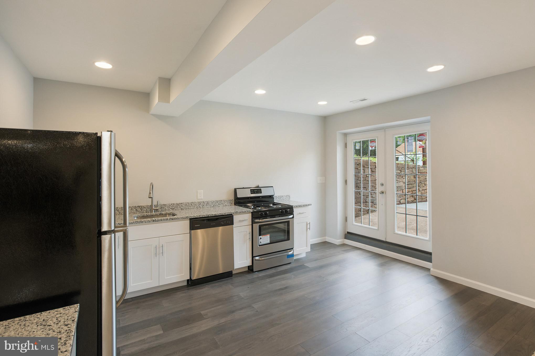 LANDOVER HILLS- GREEN HI - Residential