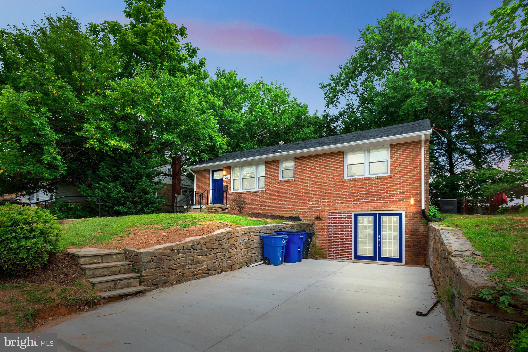 LANDOVER HILLS- GREEN HI - Residential