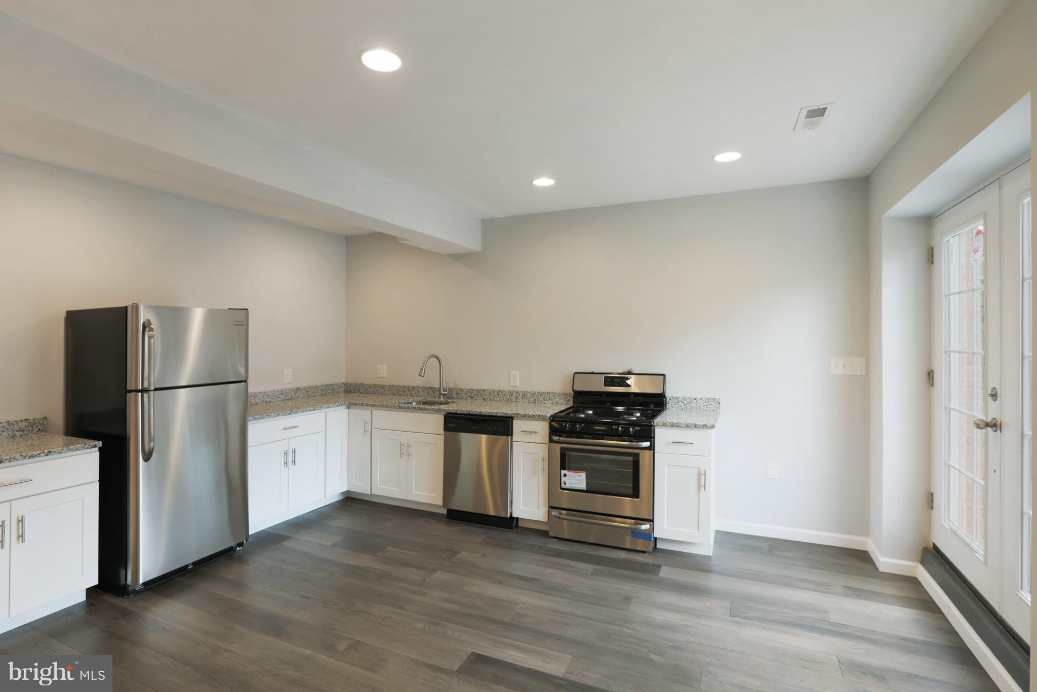 LANDOVER HILLS- GREEN HI - Residential