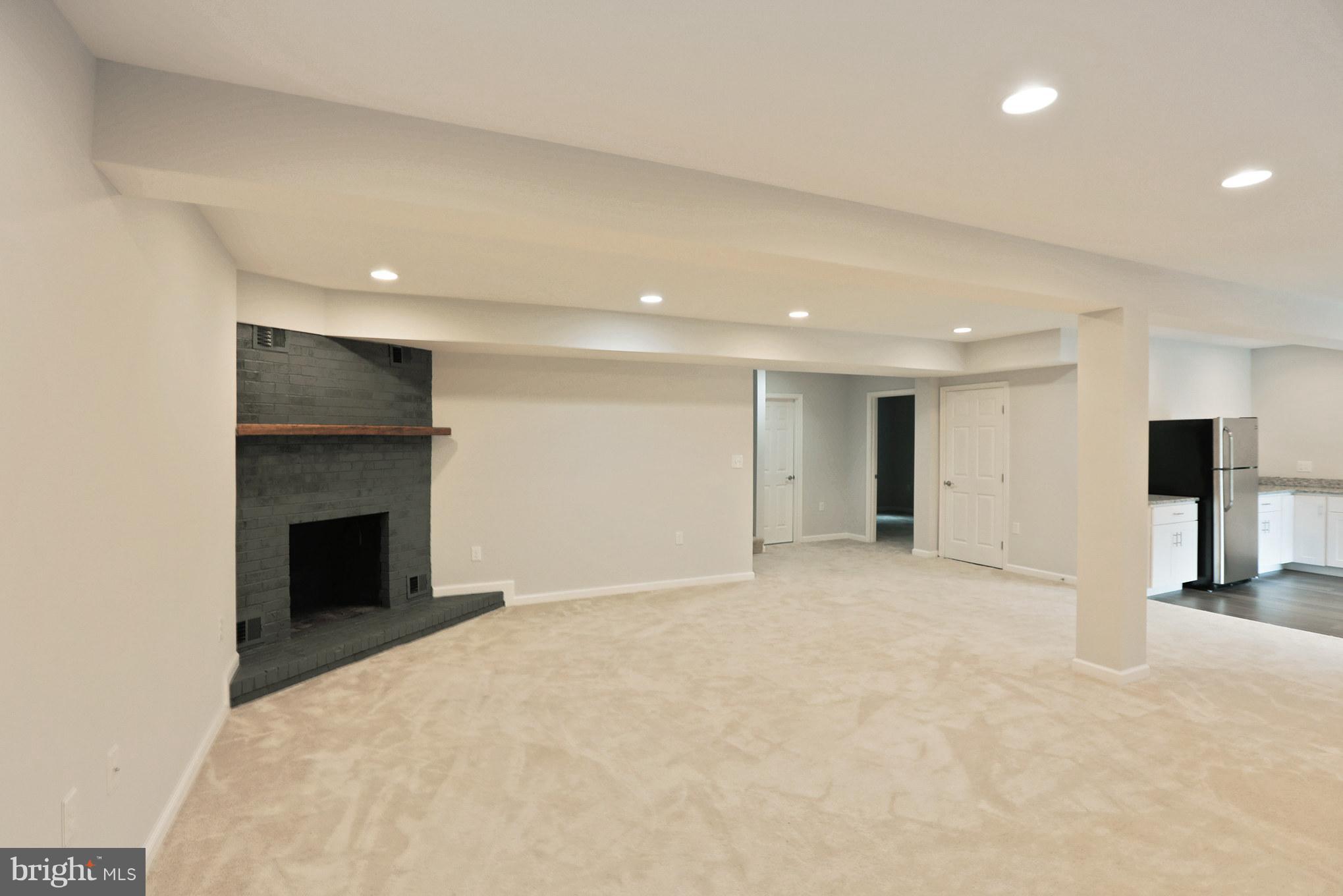 LANDOVER HILLS- GREEN HI - Residential