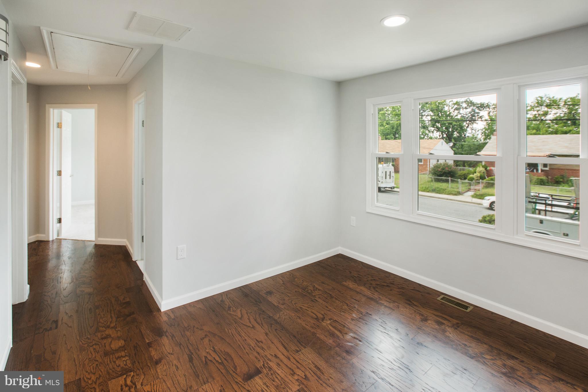 LANDOVER HILLS- GREEN HI - Residential