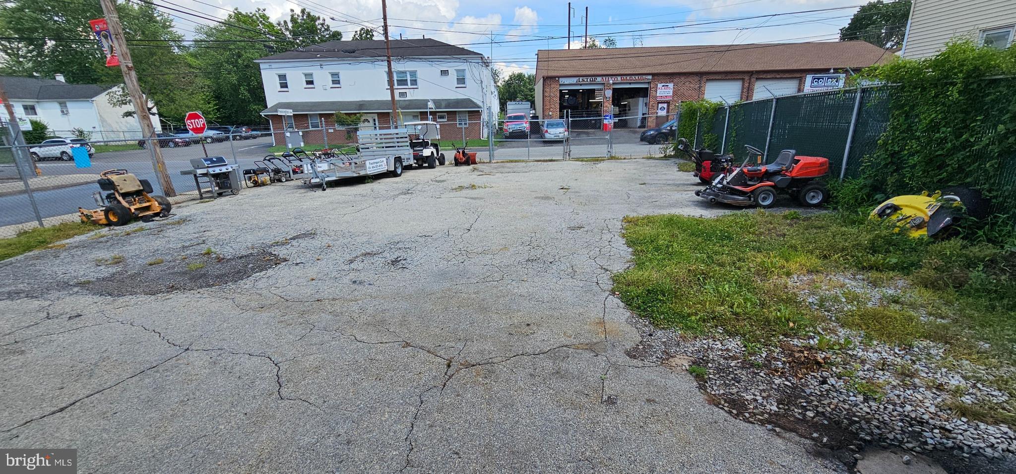 114 MORTON AVENUE 118