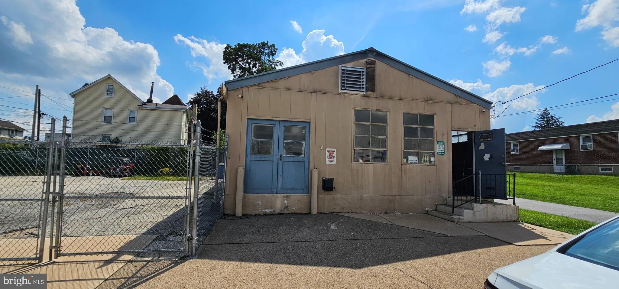 114 MORTON AVENUE 118