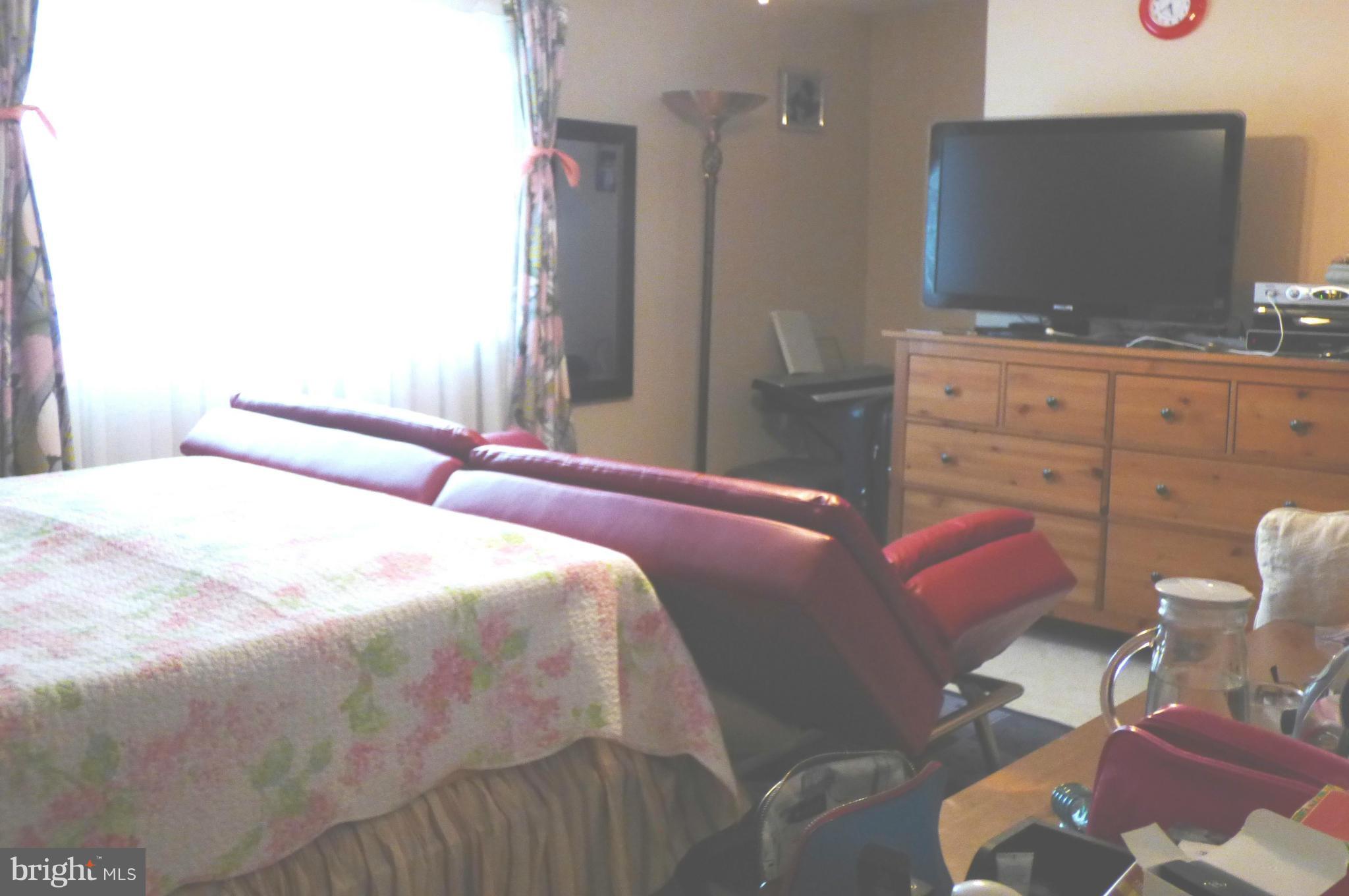 LITTLE ROCKY RUN - Residential Lease