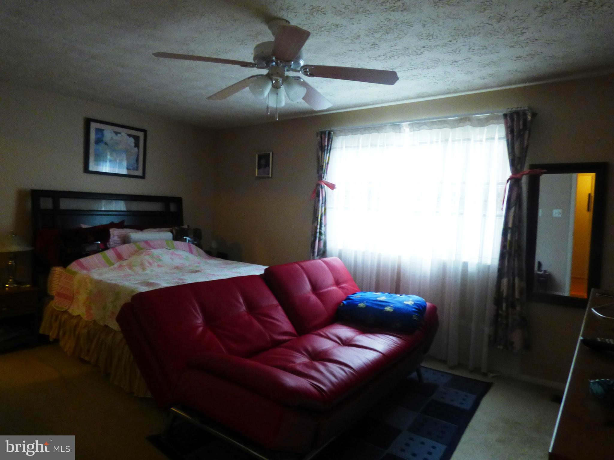 LITTLE ROCKY RUN - Residential Lease