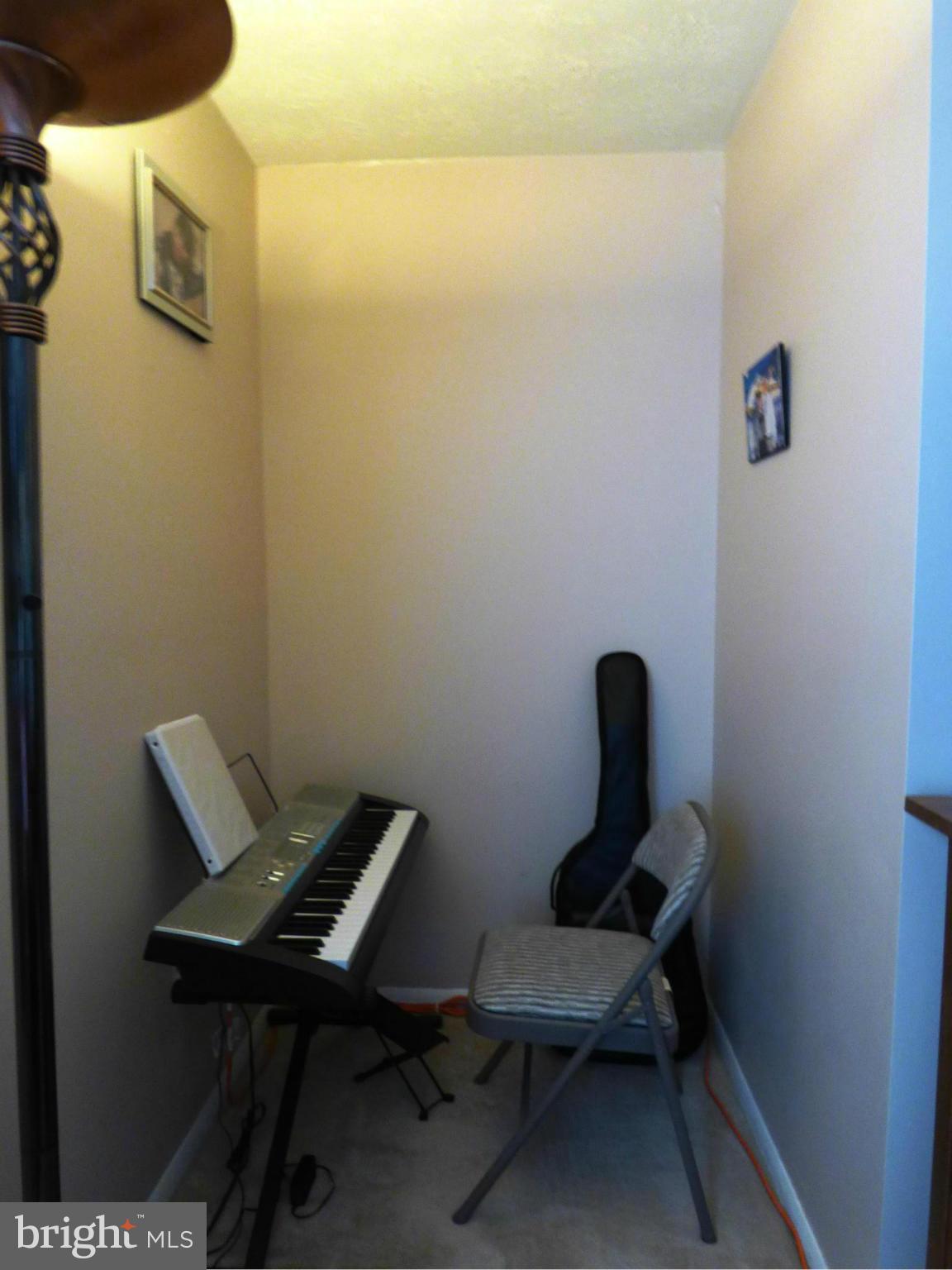 LITTLE ROCKY RUN - Residential Lease