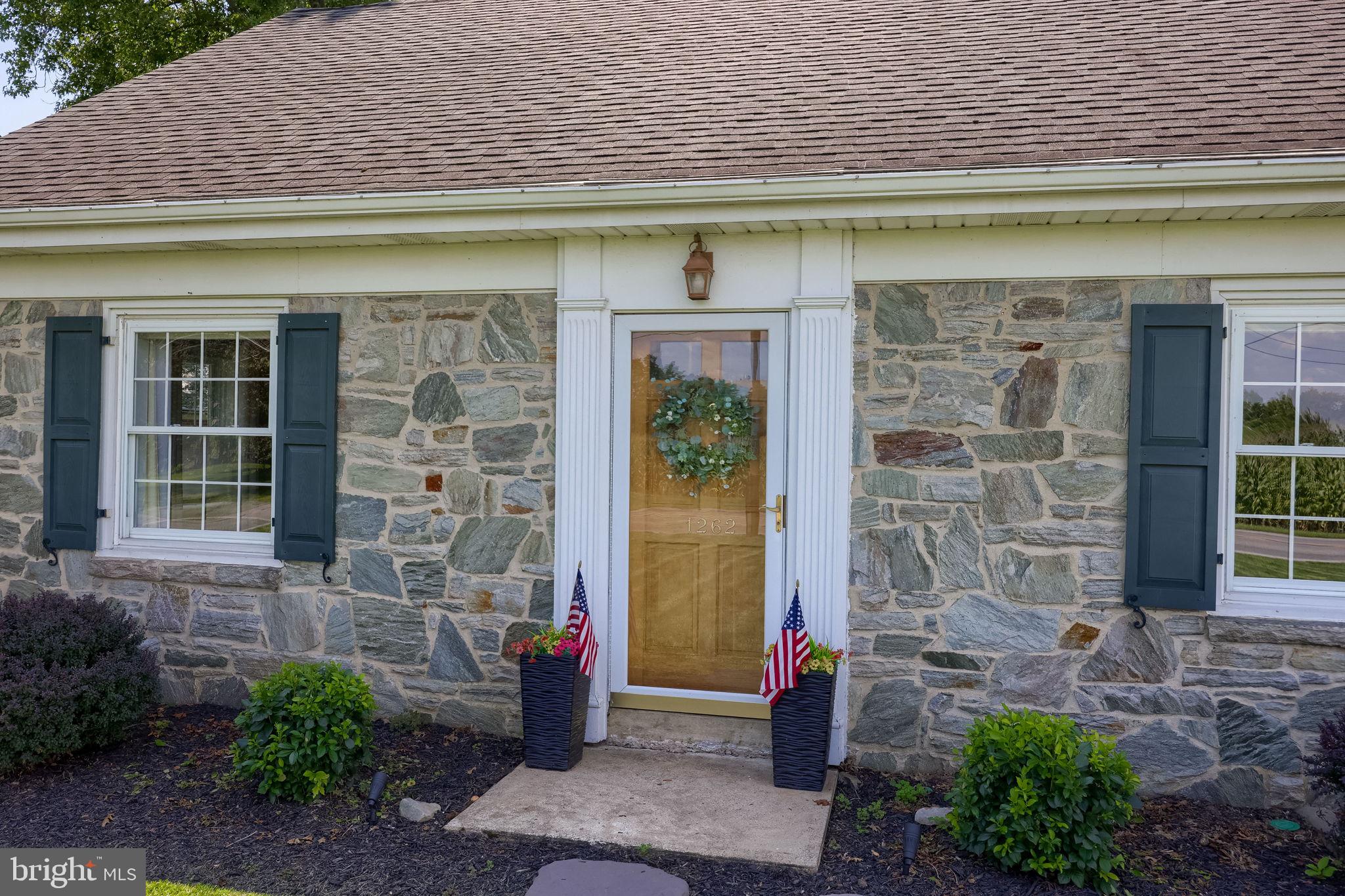 1262 GRAYSTONE ROAD
