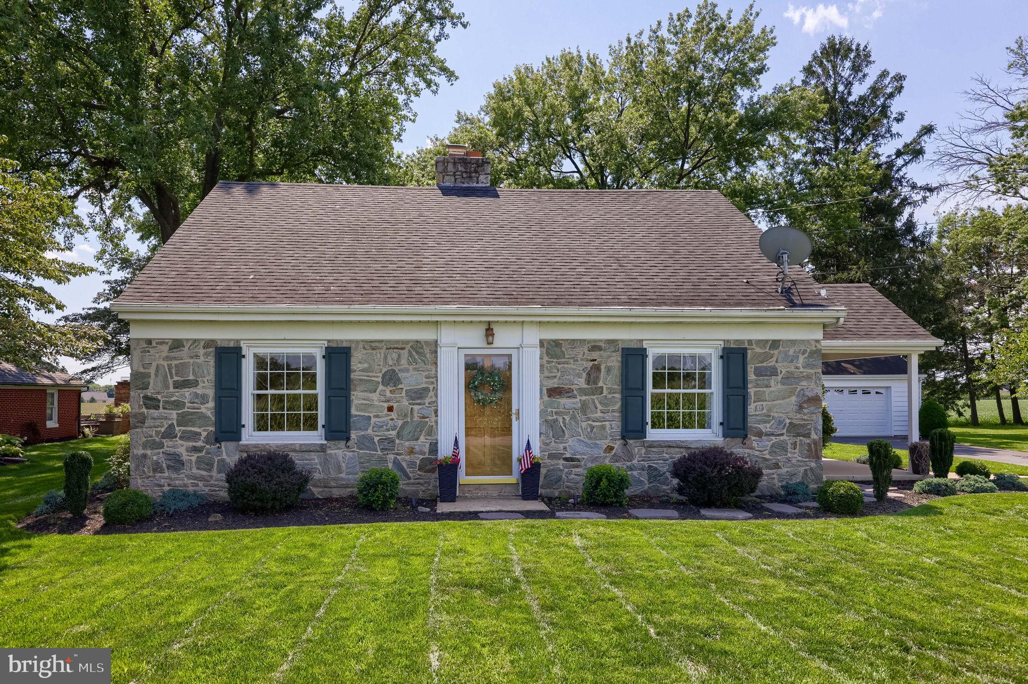 1262 GRAYSTONE ROAD