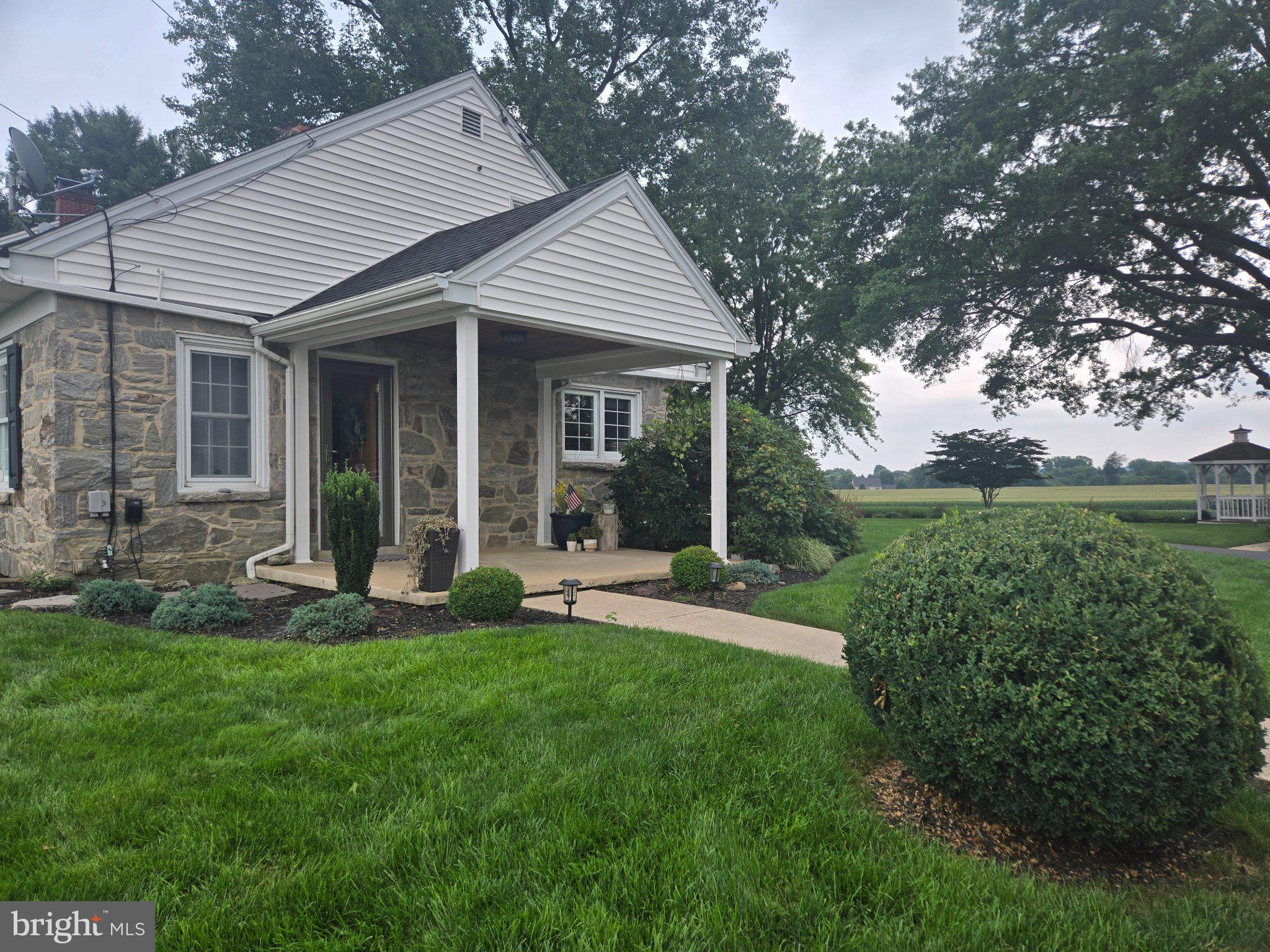 1262 GRAYSTONE ROAD