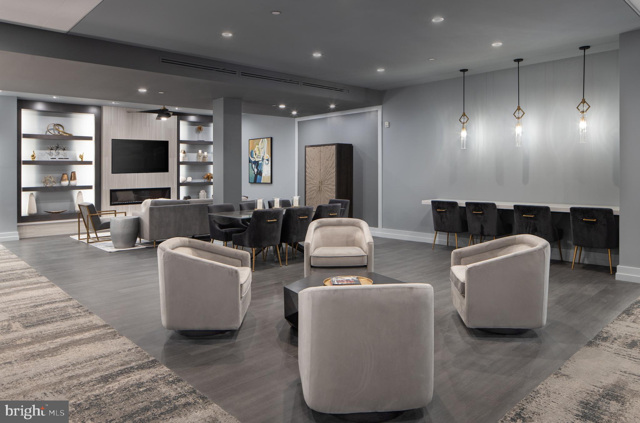 101 NORTH QUEEN - Residential