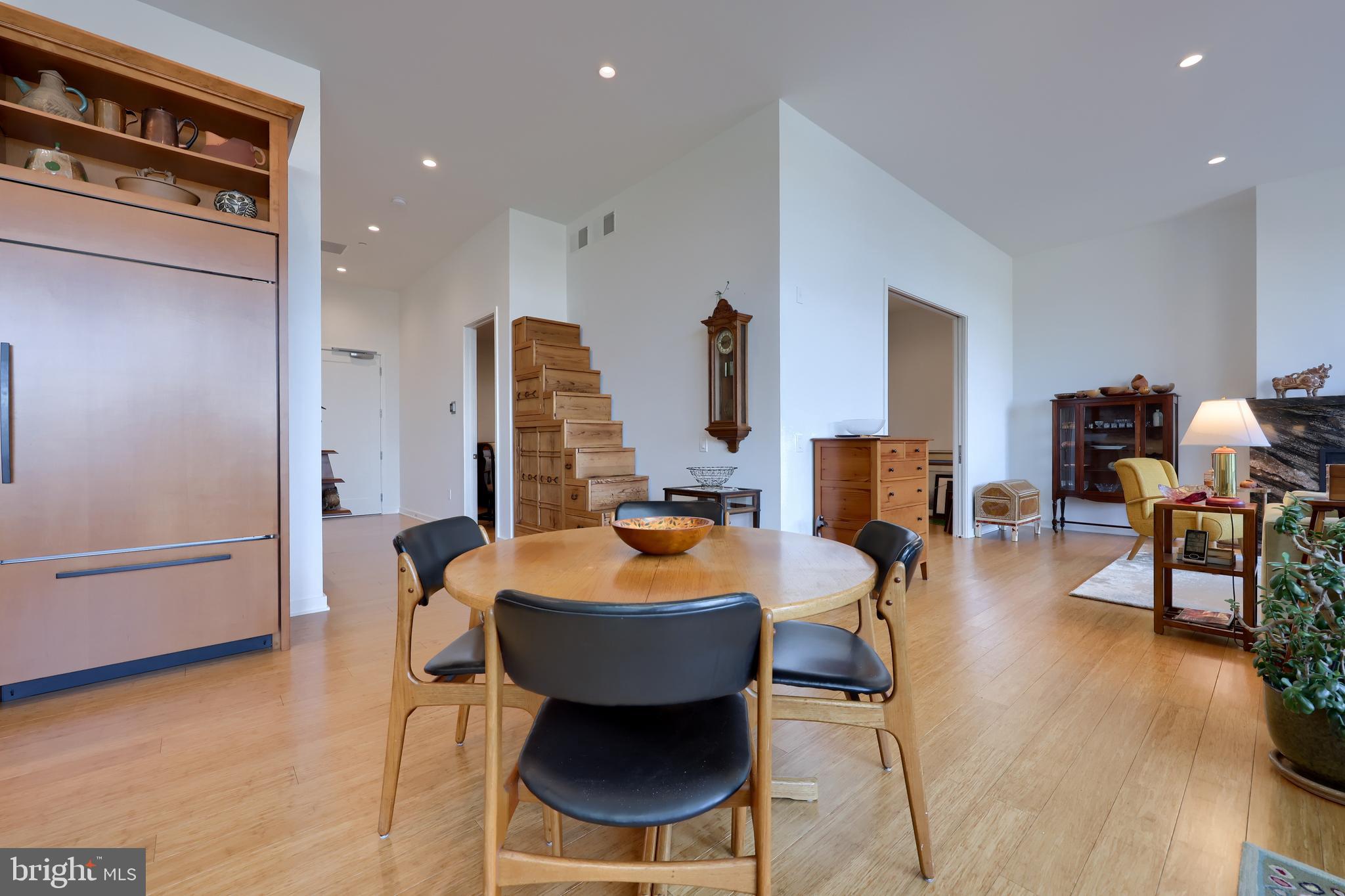 101 NORTH QUEEN - Residential