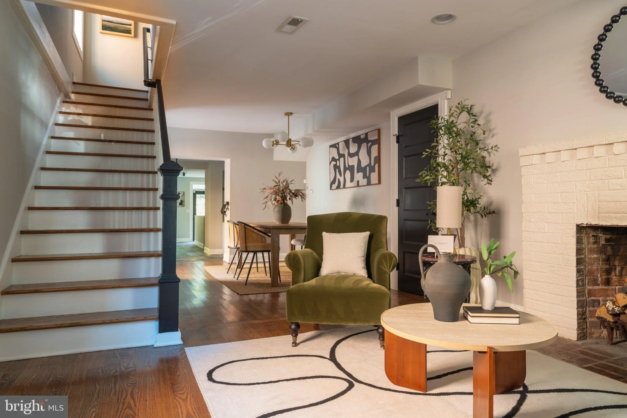 407 Independence Ave SE, Washington, DC 20003 photo 3