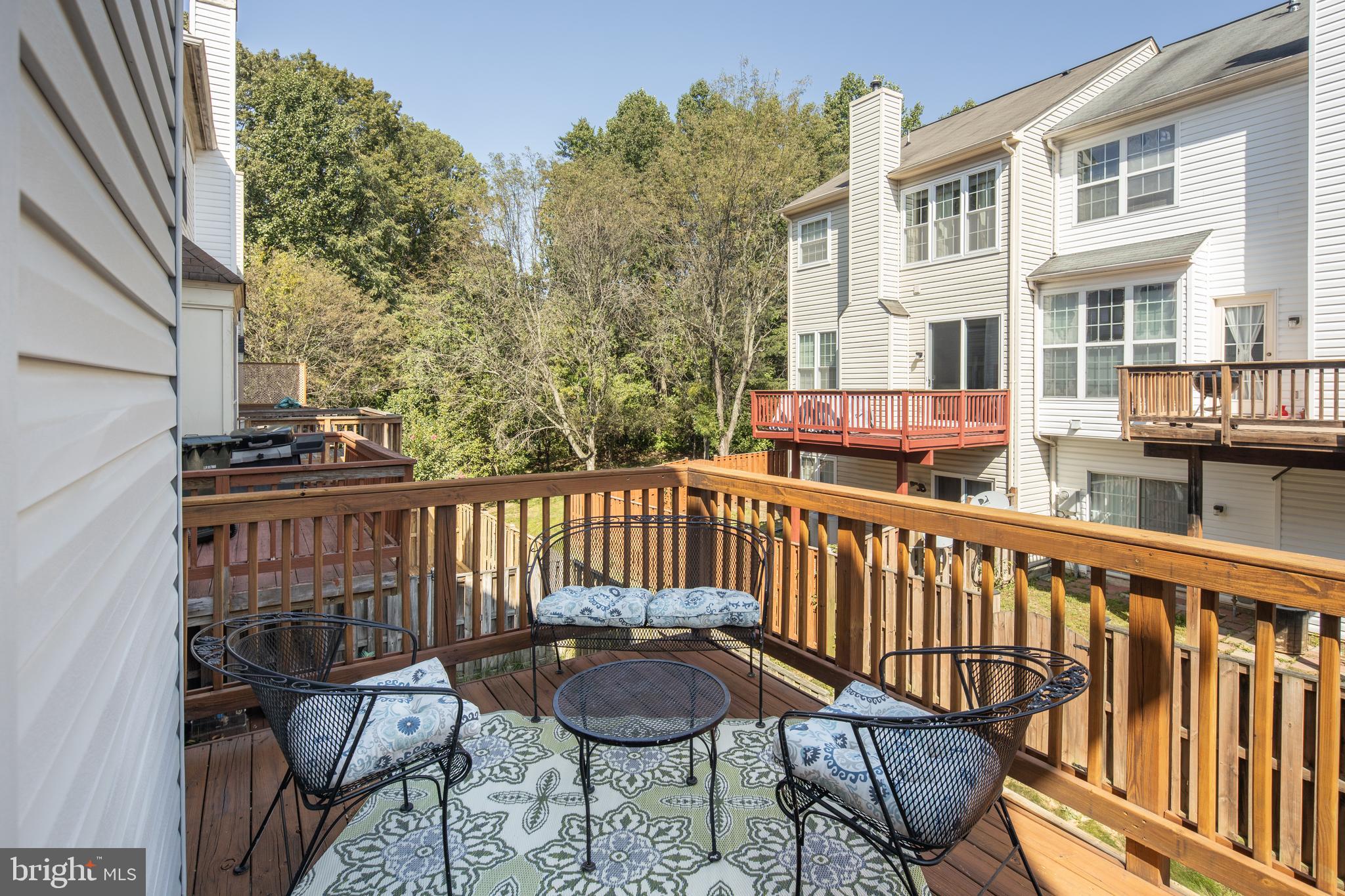 ISLAND CREEK - Residential