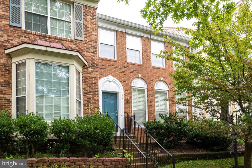 OPEN HOUSE CANCELLED - CONTRACT ACCEPTED.  Updated and fabulous Island Creek 3-level townhome with walk out.  New on trend neutral paint and carpets, upgrades galore with hardwood flooring, crown molding and vaulted ceilings!  Updated kitchen with 42 inch cabinets, granite and stainless, spacious master suite with dual vanities, soaking tub and walk-in shower, incredible lower level with gas fireplace, full bath and sliding door to deck and fenced yard.  Large eat-in kitchen has a breakfast nook and seating area, and opens to the upper level deck for easy outdoor entertaining.  Island Creek offers fabulous community amenities including a community pool, basketball and tennis courts, walking paths and pond.  Minutes to restaurants and shopping at Kingstowne, Springfield Town Center and Wegmans! Commuters dream with easy access to I-95, 395, 495 and Franconia-Springfield  Metro.