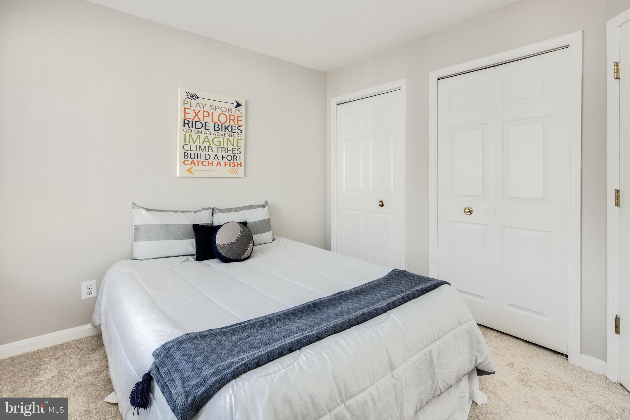 ISLAND CREEK - Residential