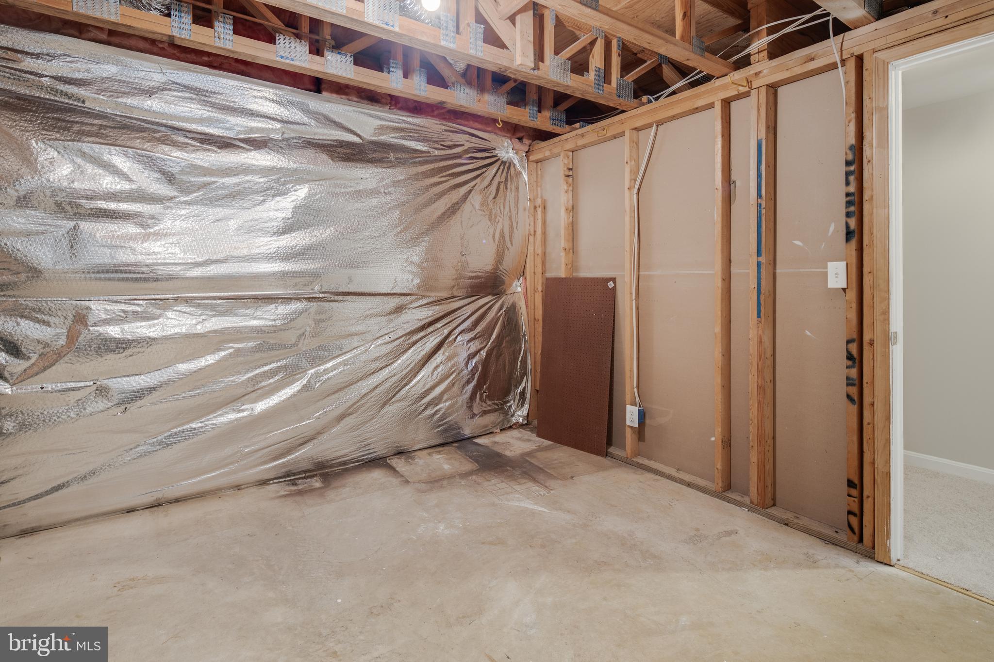 ISLAND CREEK - Residential