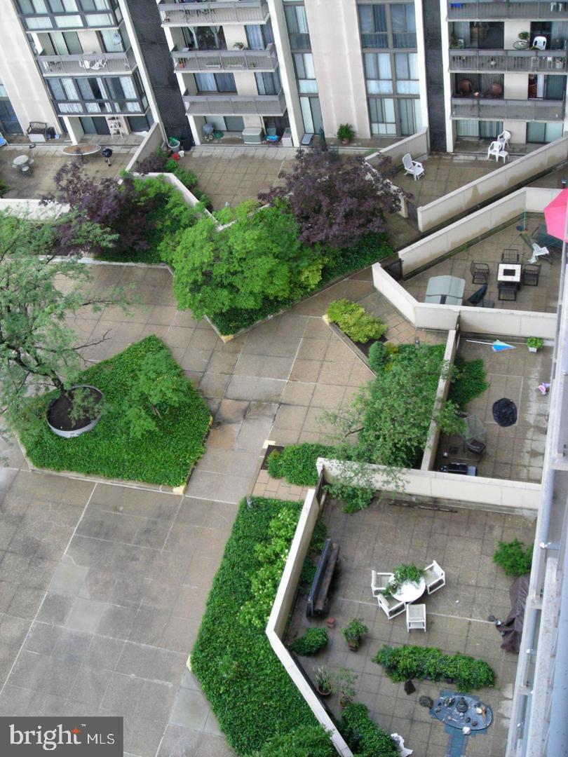 GREENHOUSE - Residential Lease