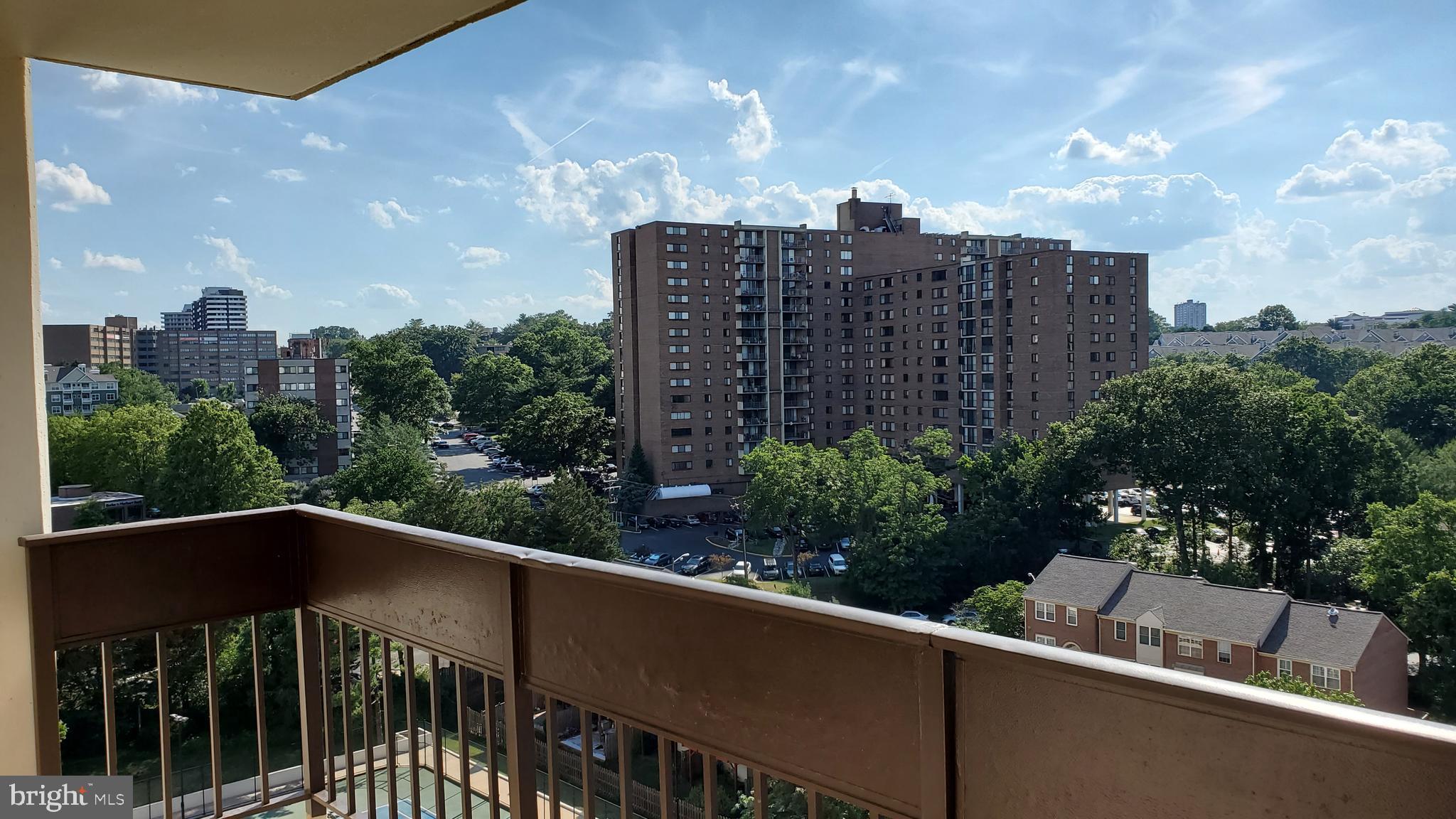 GREENHOUSE - Residential Lease