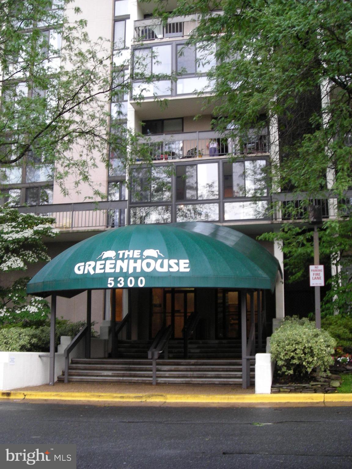 GREENHOUSE - Residential Lease