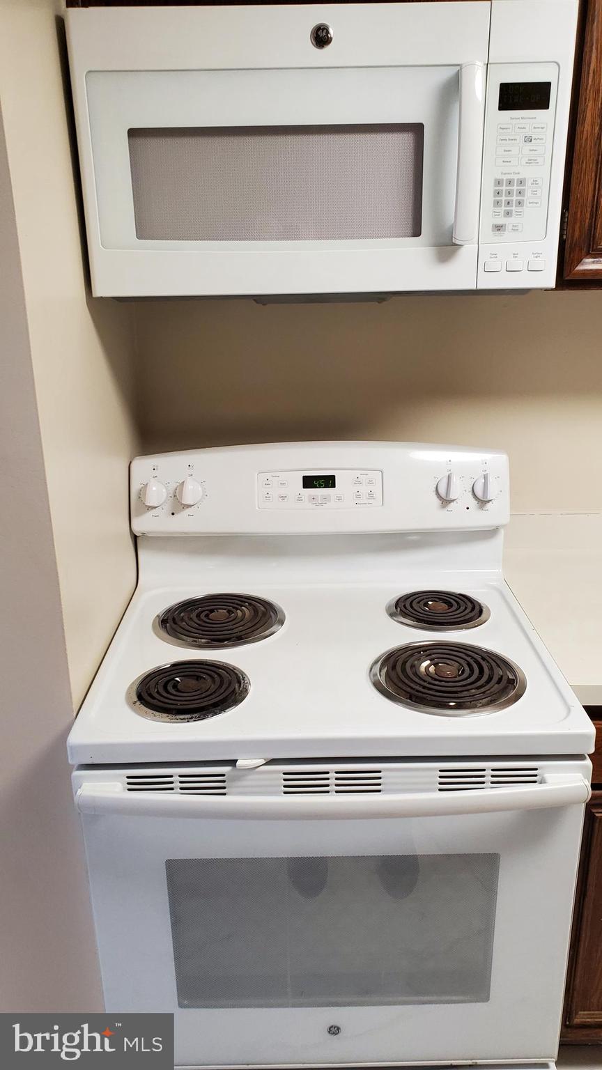 GREENHOUSE - Residential Lease