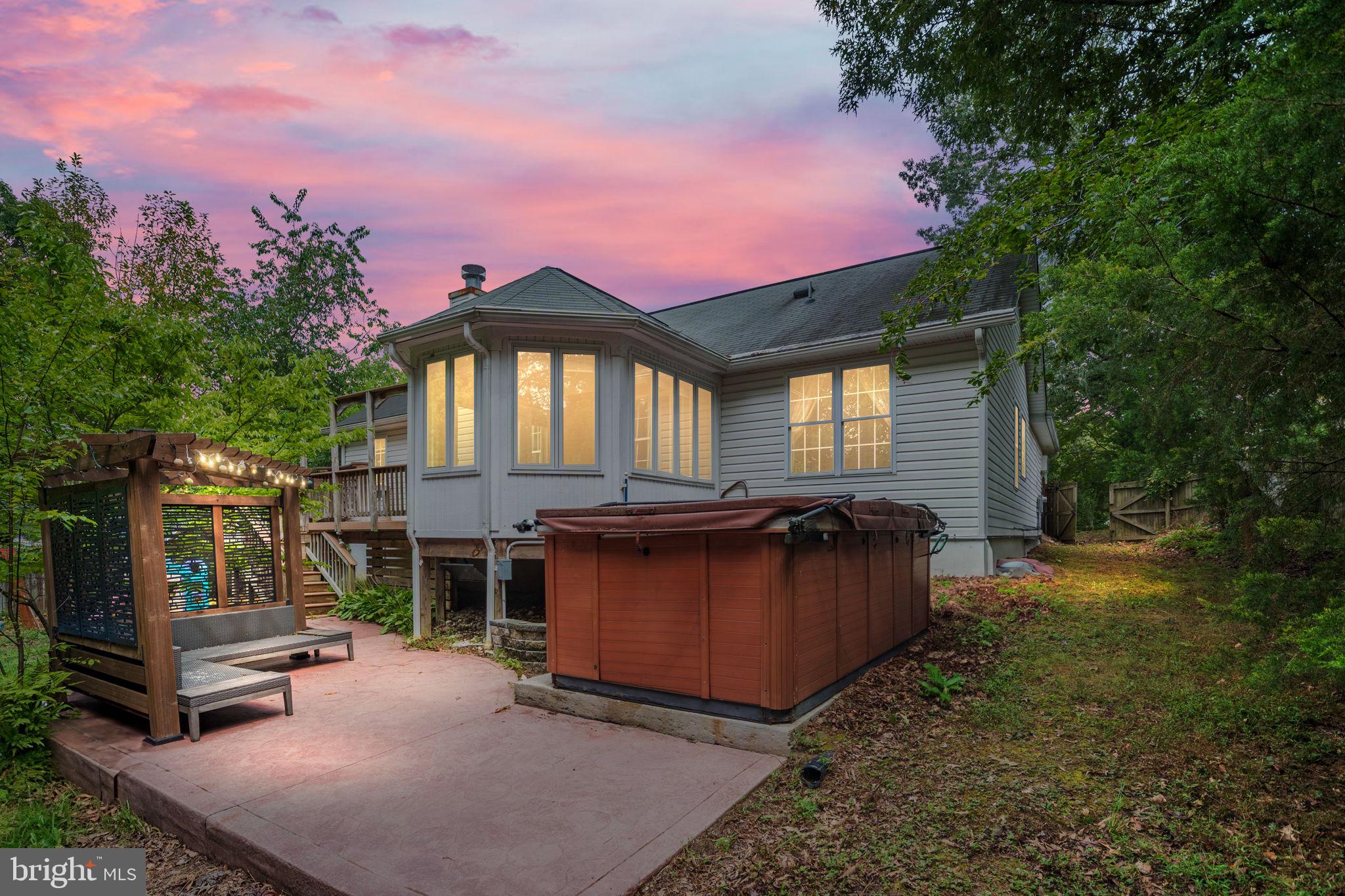 5 BRENTWOOD LANE
